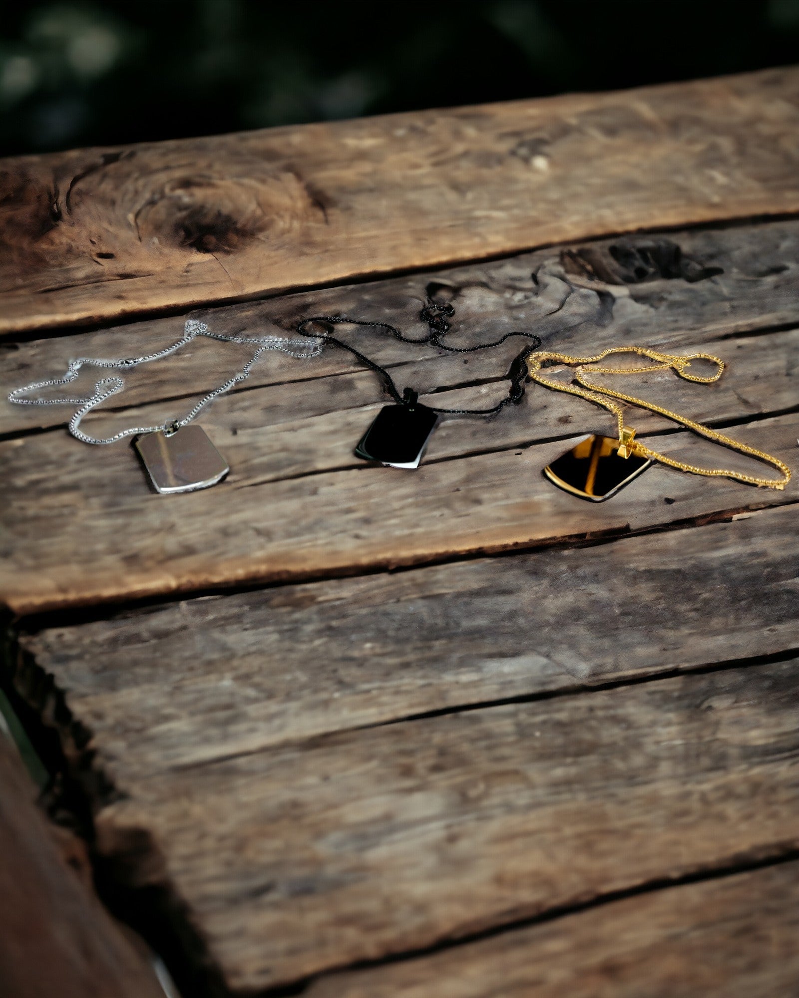 Collar con Dog Tag "Tres Tonos de Estilo" - Placa de Identificación - Colgante Elegante de Acero Inoxidable con Opción de Grabado