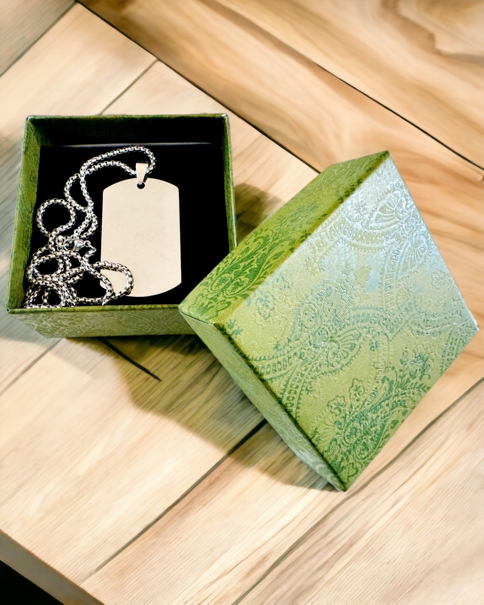 Collar con Dog Tag "Tres Tonos de Estilo" - Placa de Identificación - Colgante Elegante de Acero Inoxidable con Opción de Grabado