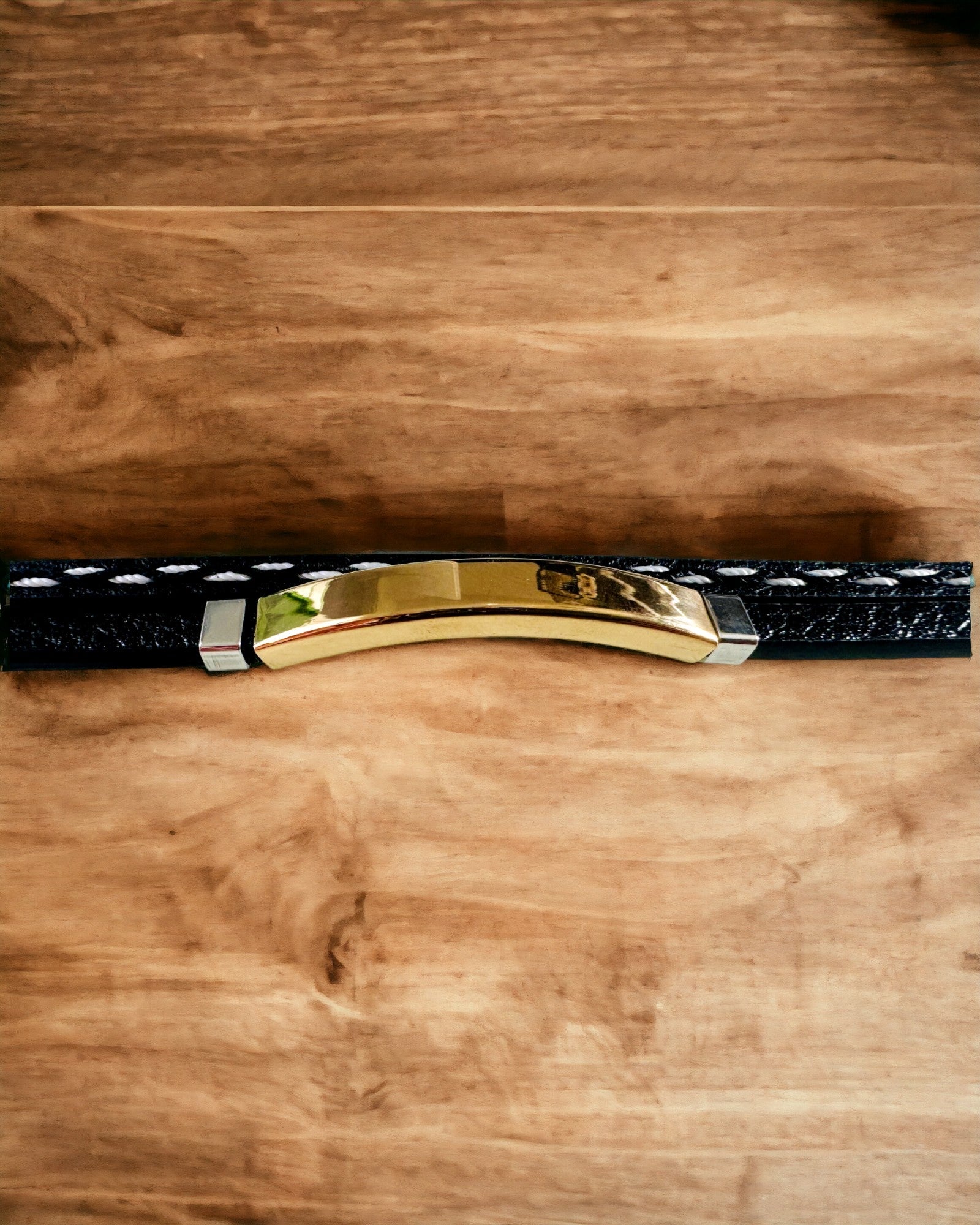 Pulsera Deportiva de Cuero PU y Acero Inoxidable con Posibilidad de Grabado – 3 Colores