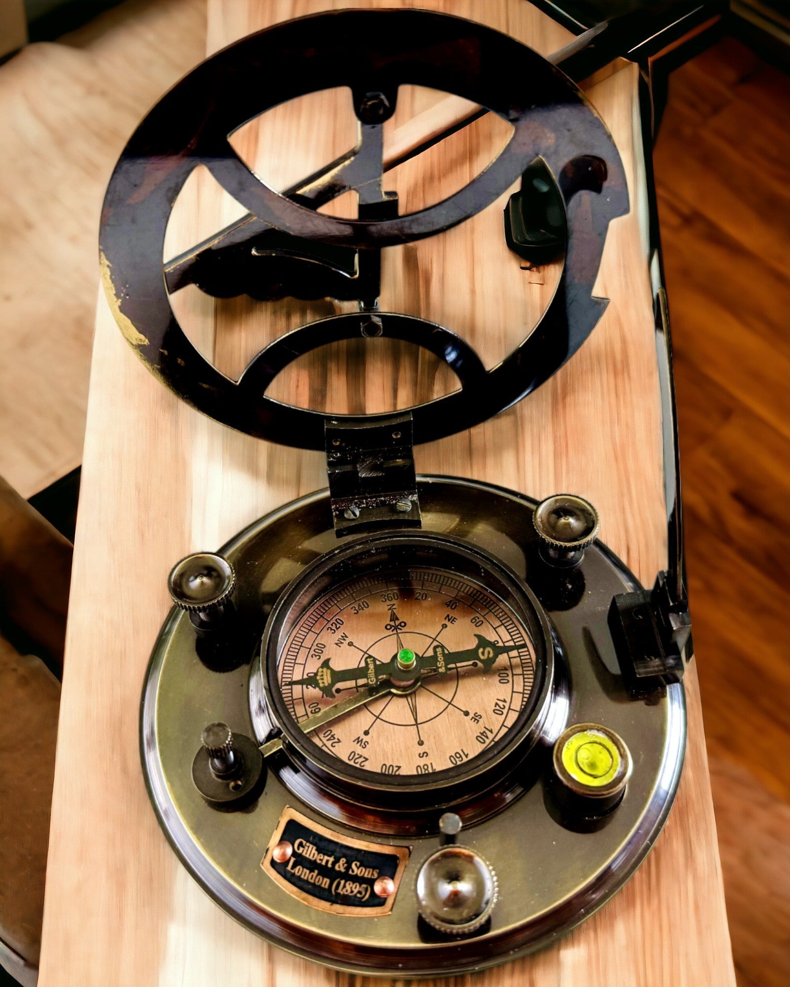 Antiguo Compás de Navegación Premium con Posibilidad de Grabado – Hecho a Mano