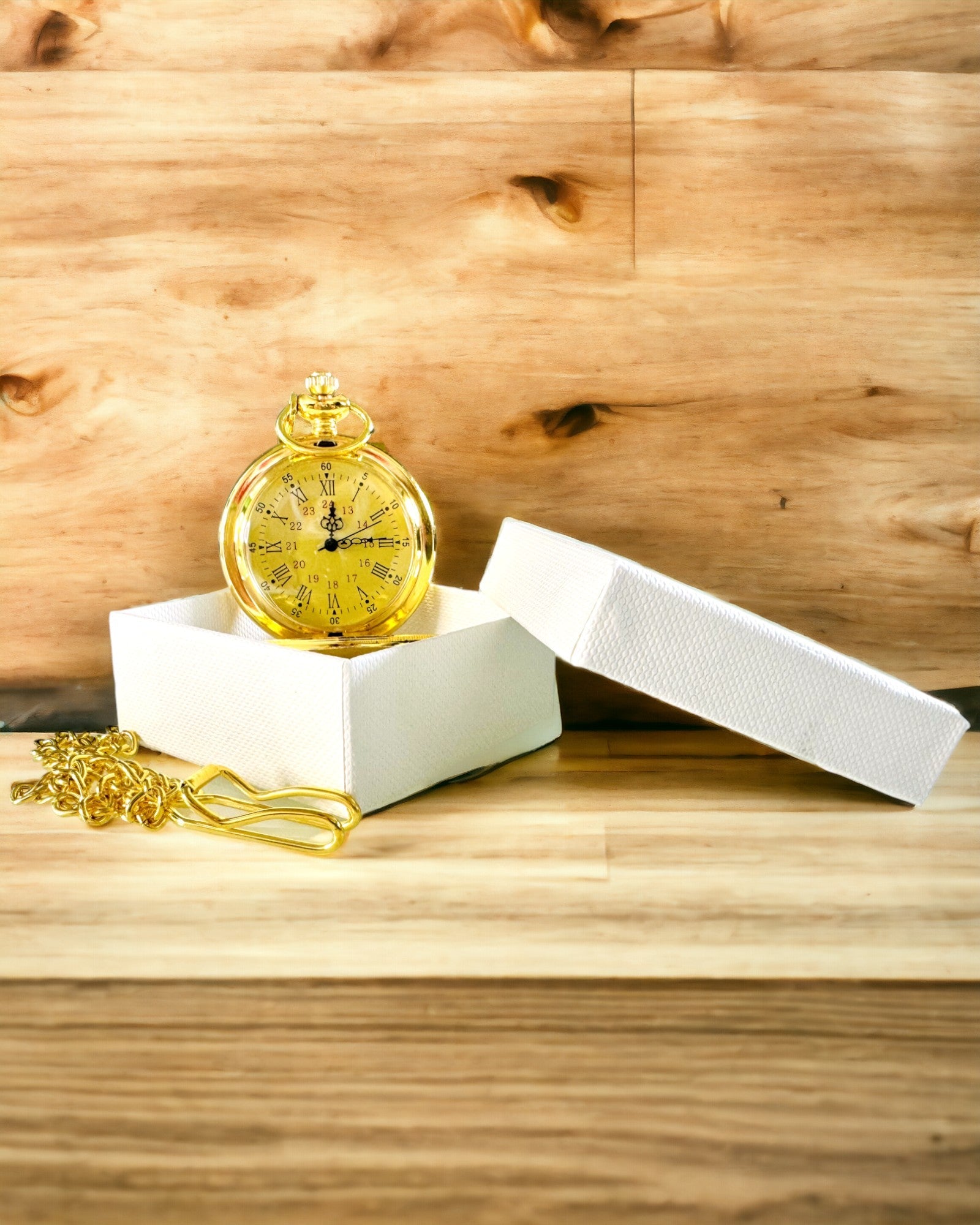 Reloj de Bolsillo de color dorado en Estilo Retro con Posibilidad de Grabado