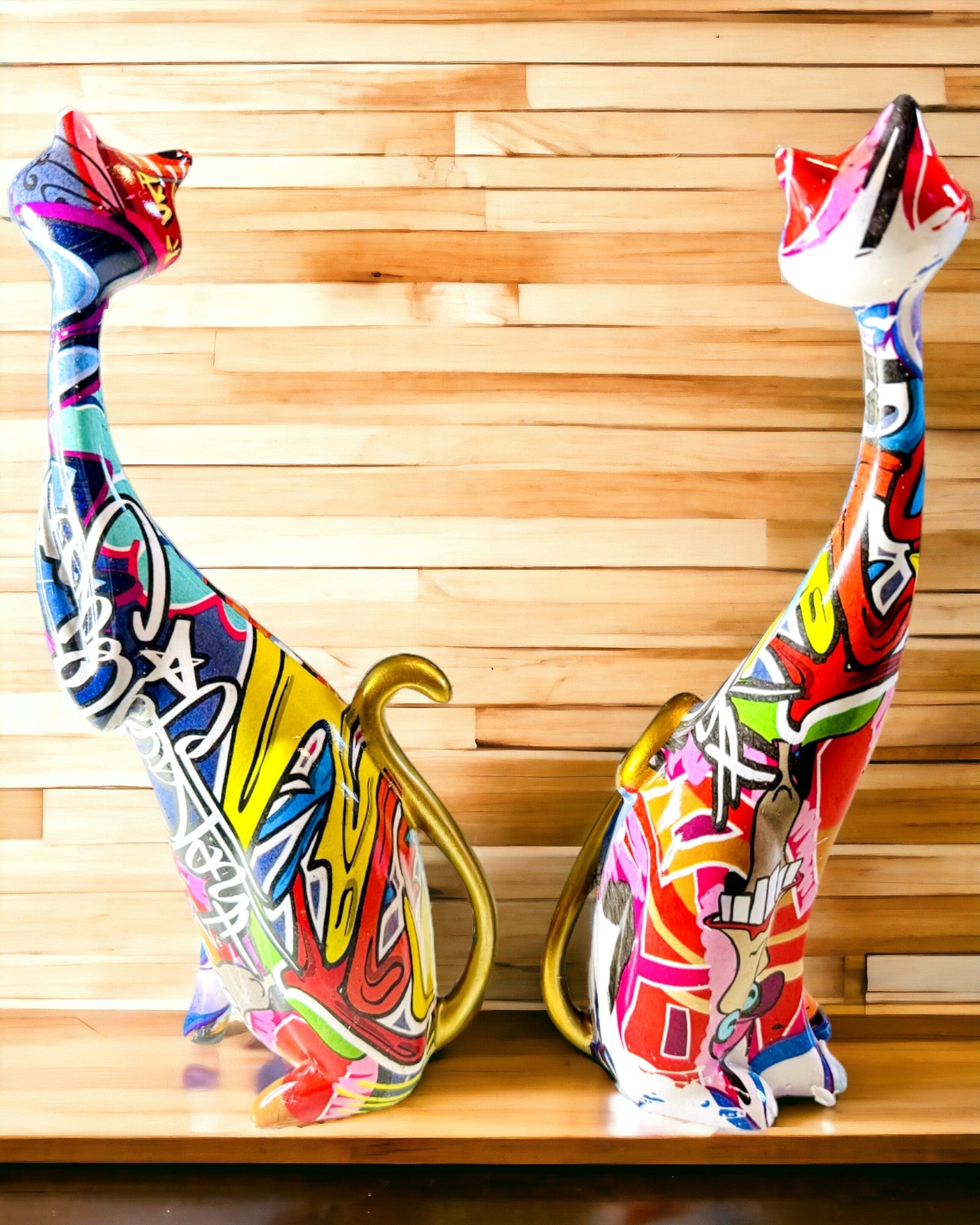 Figuras de Gatos Abstractos "ArtCats", Pintadas a Mano, Resina – 25 cm, 2 uds.