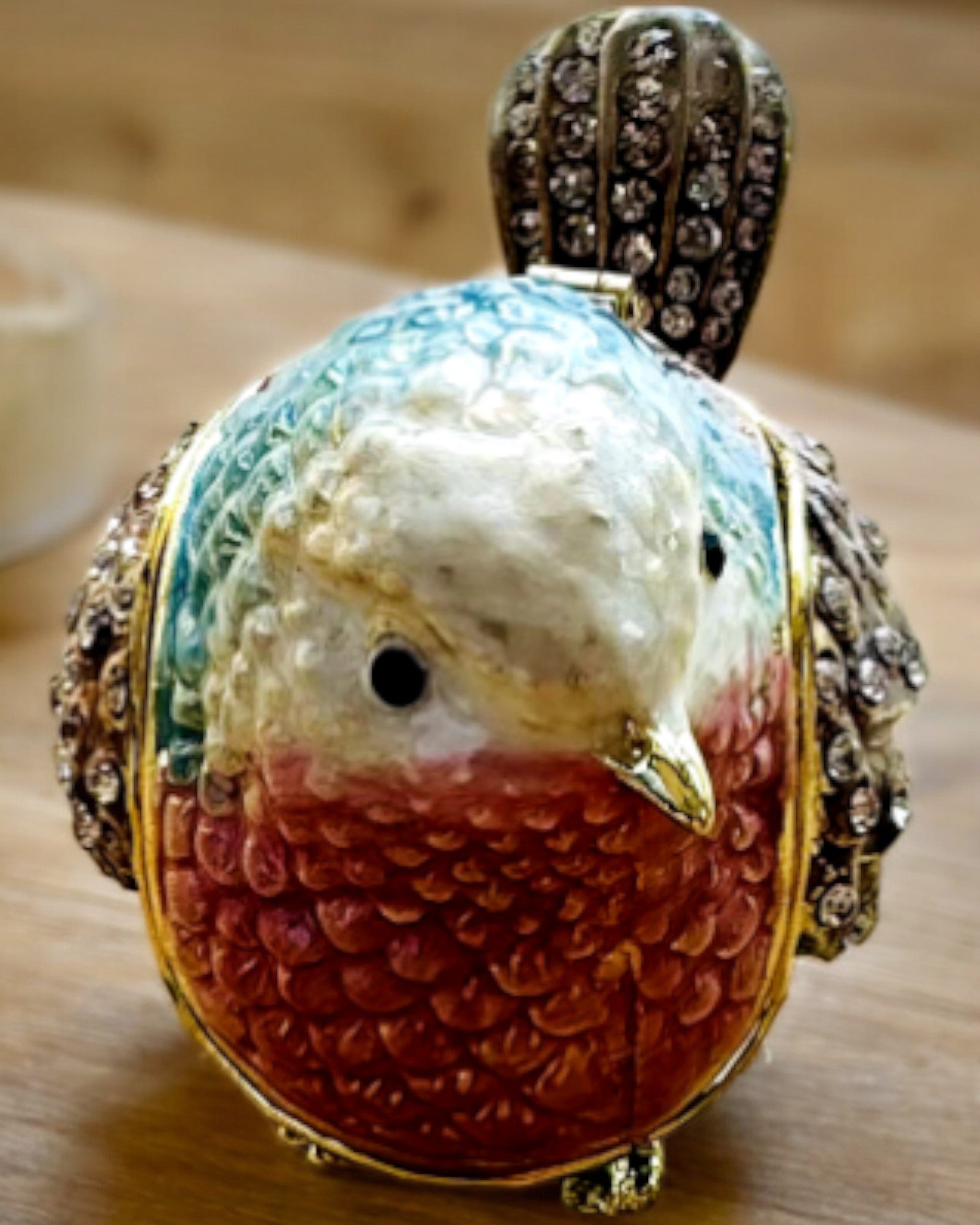 Pajarito Gorrión Colorido con Grabado - Encantador Escondite para Tesoros