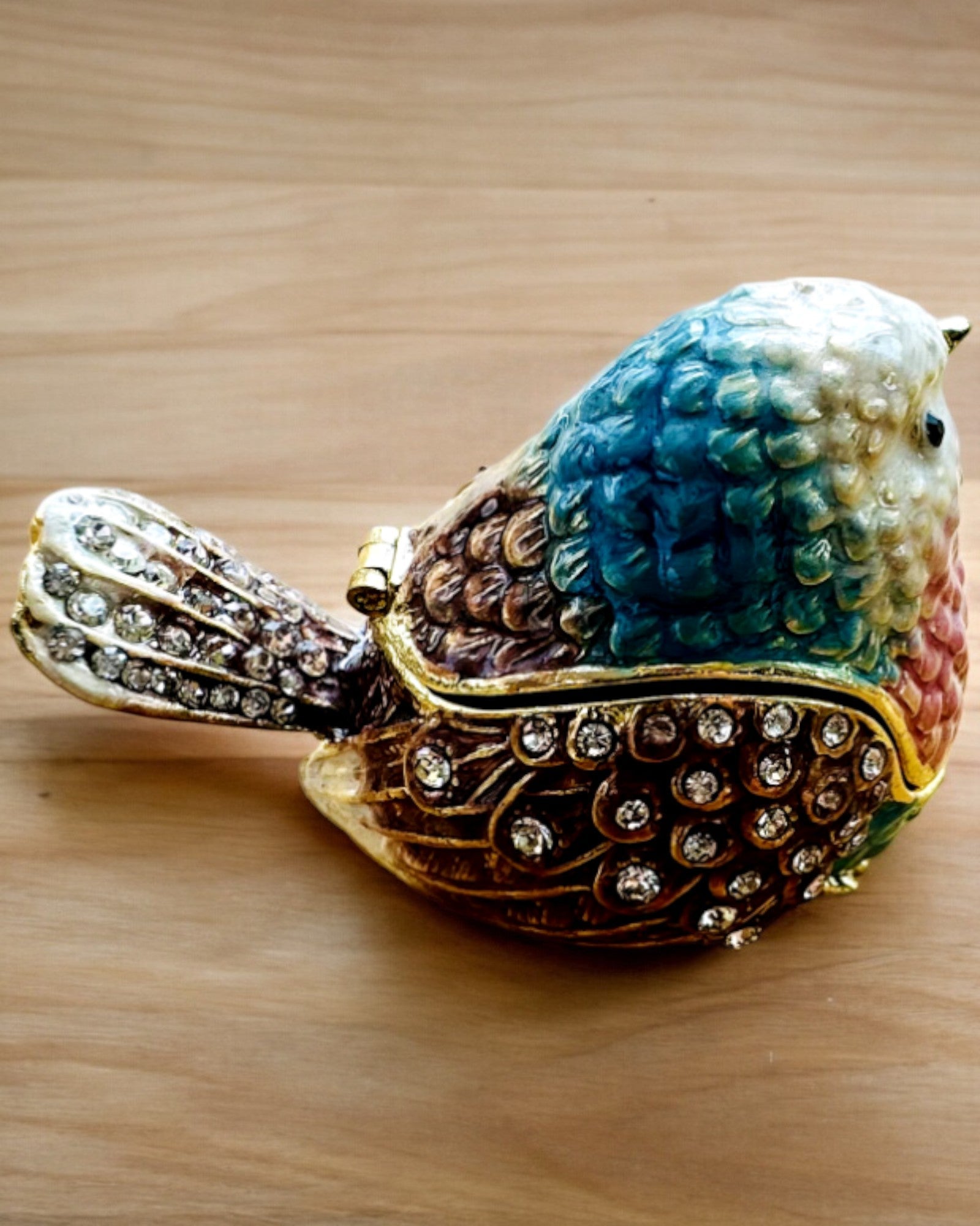 Pajarito Gorrión Colorido con Grabado - Encantador Escondite para Tesoros