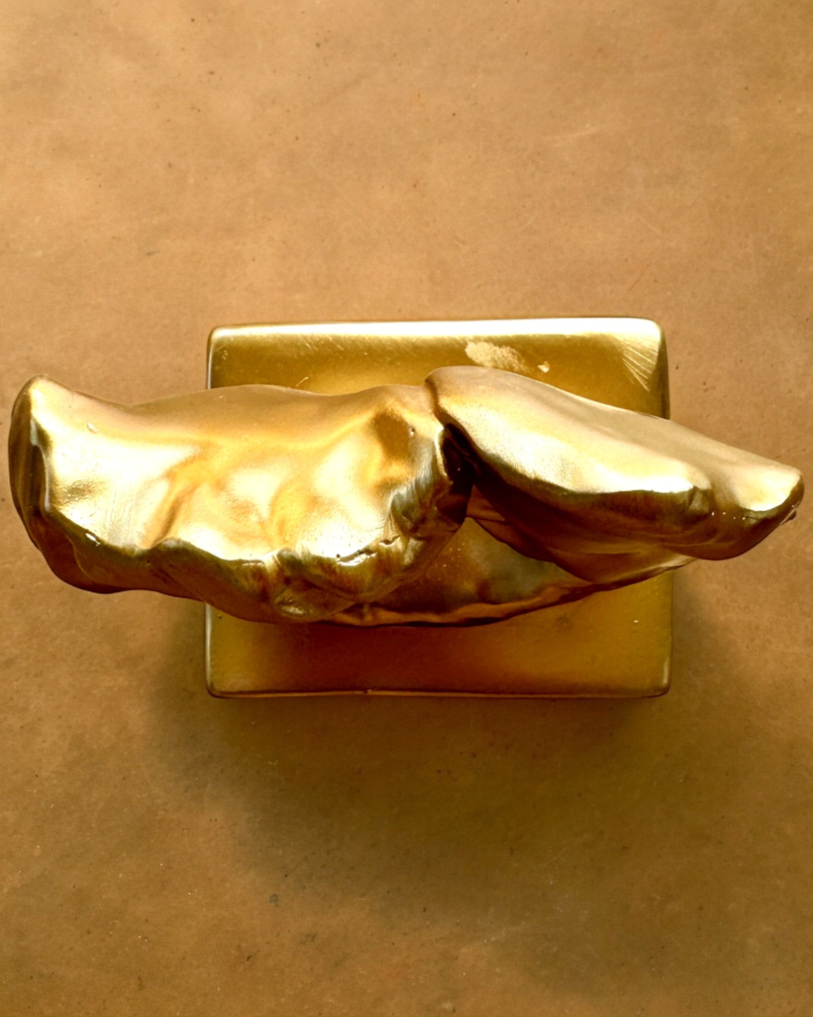 Figura "Złote Złączenie" - 13.5 cm de altura, Decorativa con Opción de Grabado