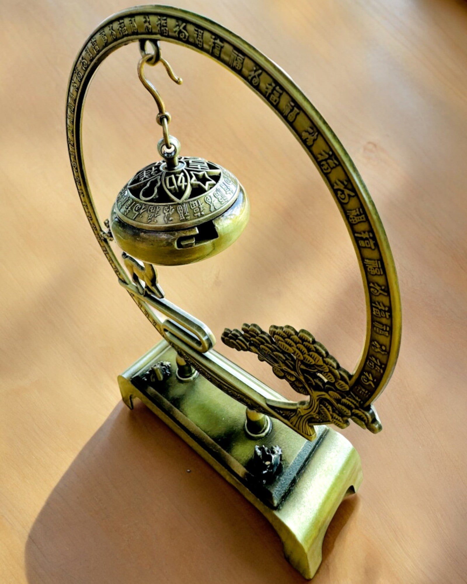 Elegante Soporte de Incienso Metálico "Gran Calma" - posibilidad de personalización con grabado