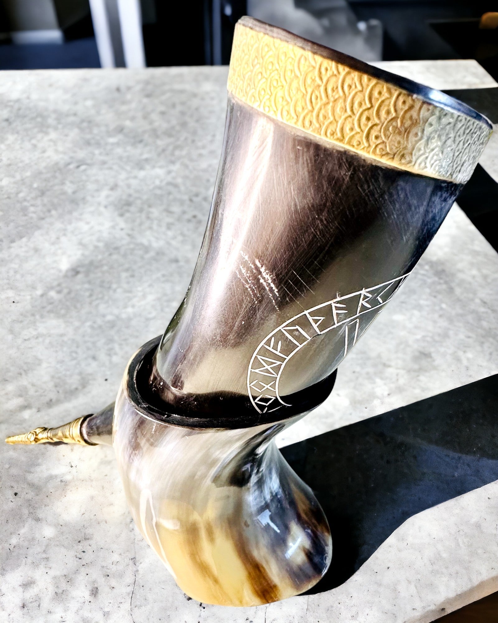 Copa de Cuerno "Viking Valor" - Grabado a Mano, Calidad Premium - 4 variantes para elegir
