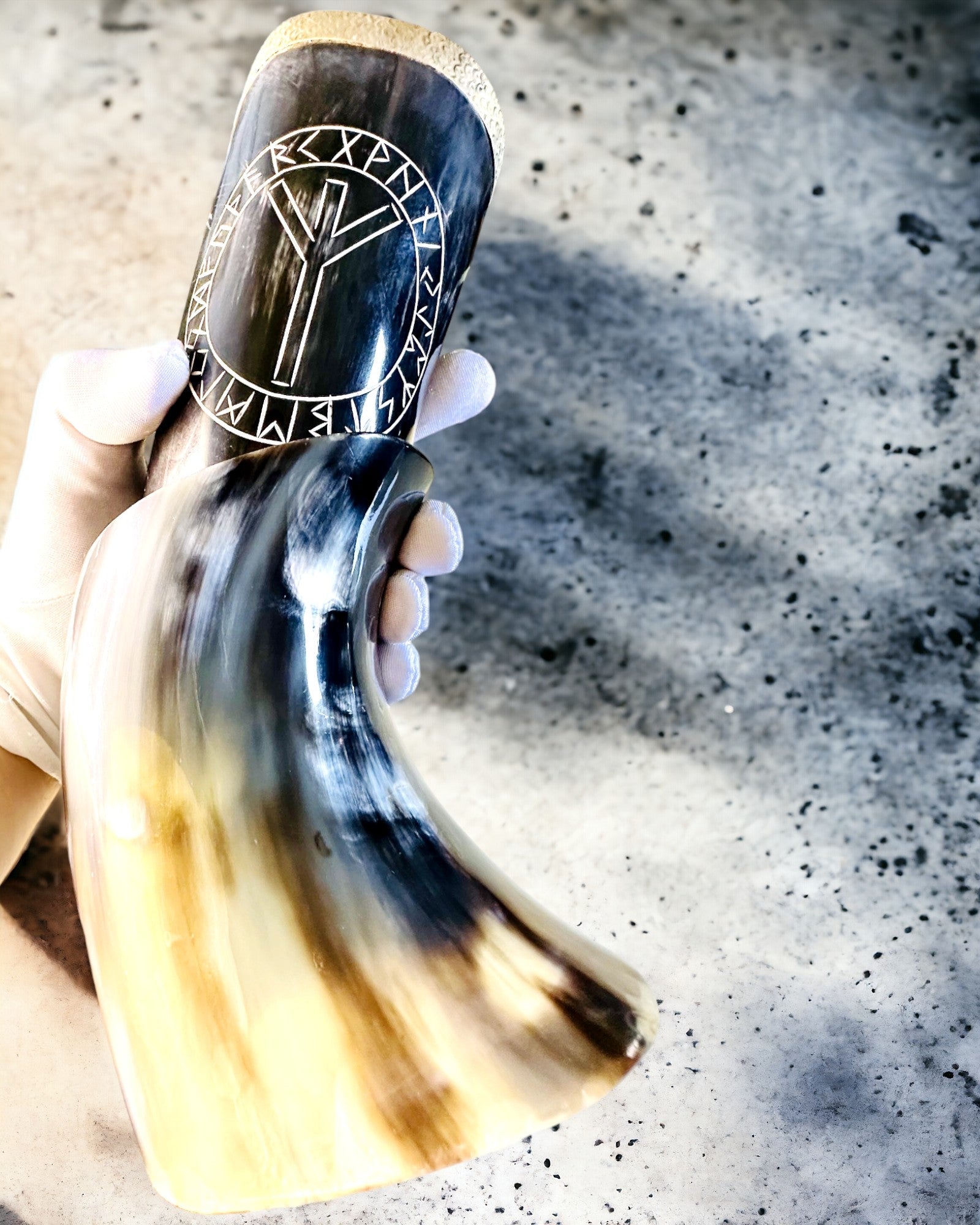 Copa de Cuerno "Viking Valor" - Grabado a Mano, Calidad Premium - 4 variantes para elegir