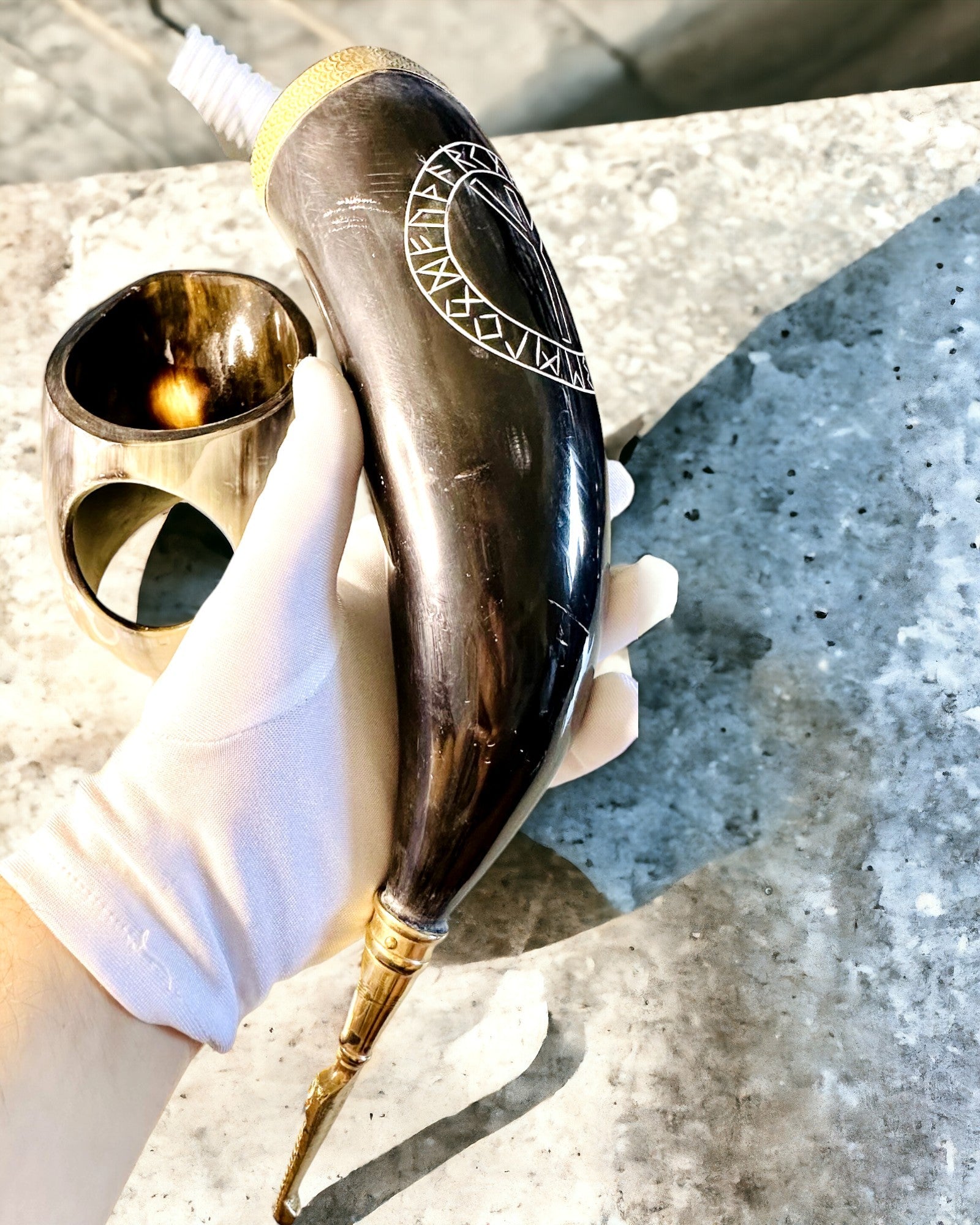 Copa de Cuerno "Viking Valor" - Grabado a Mano, Calidad Premium - 4 variantes para elegir