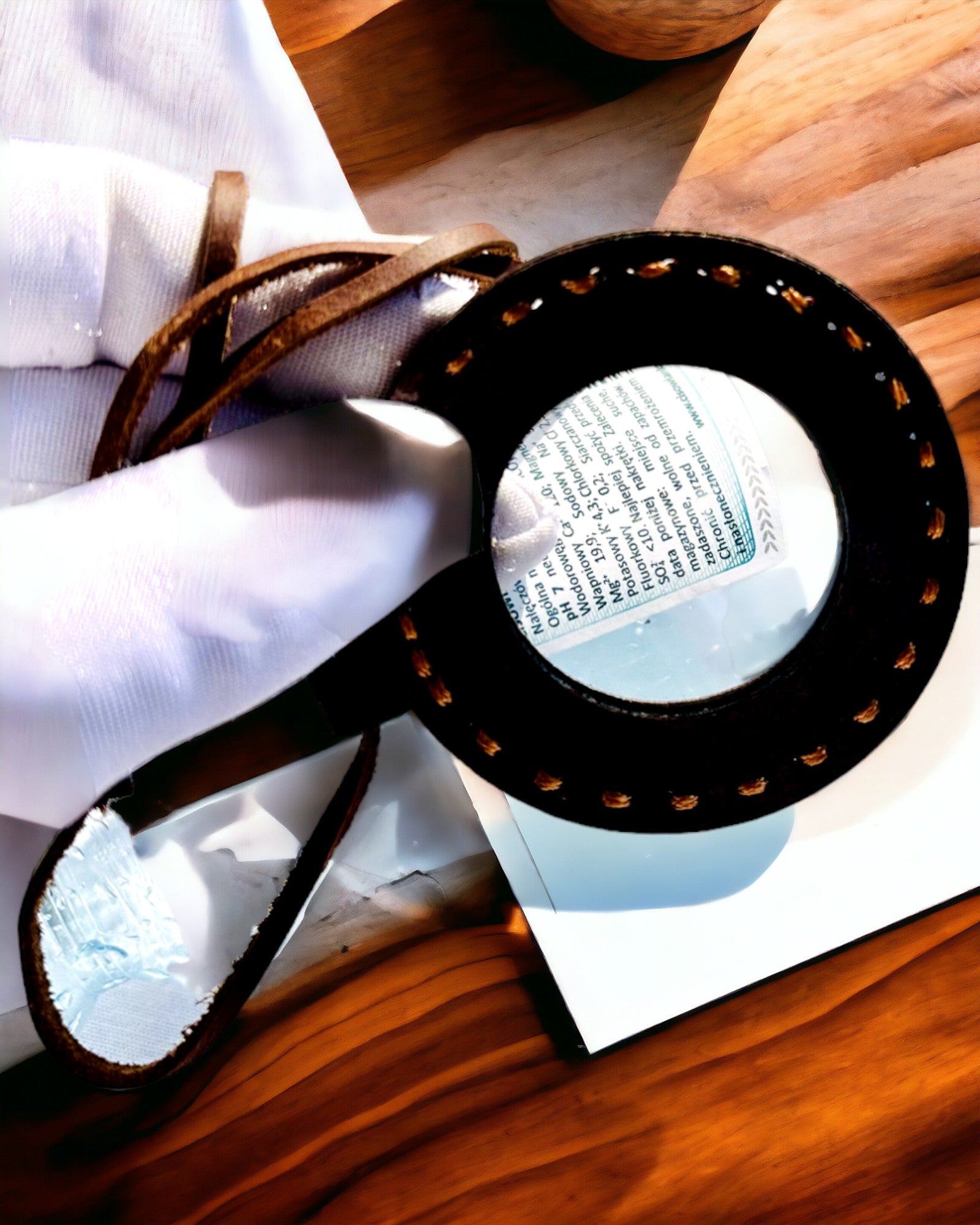 Lupa India Artefakt, de cuero, hecha a mano - posibilidad de personalización con grabado