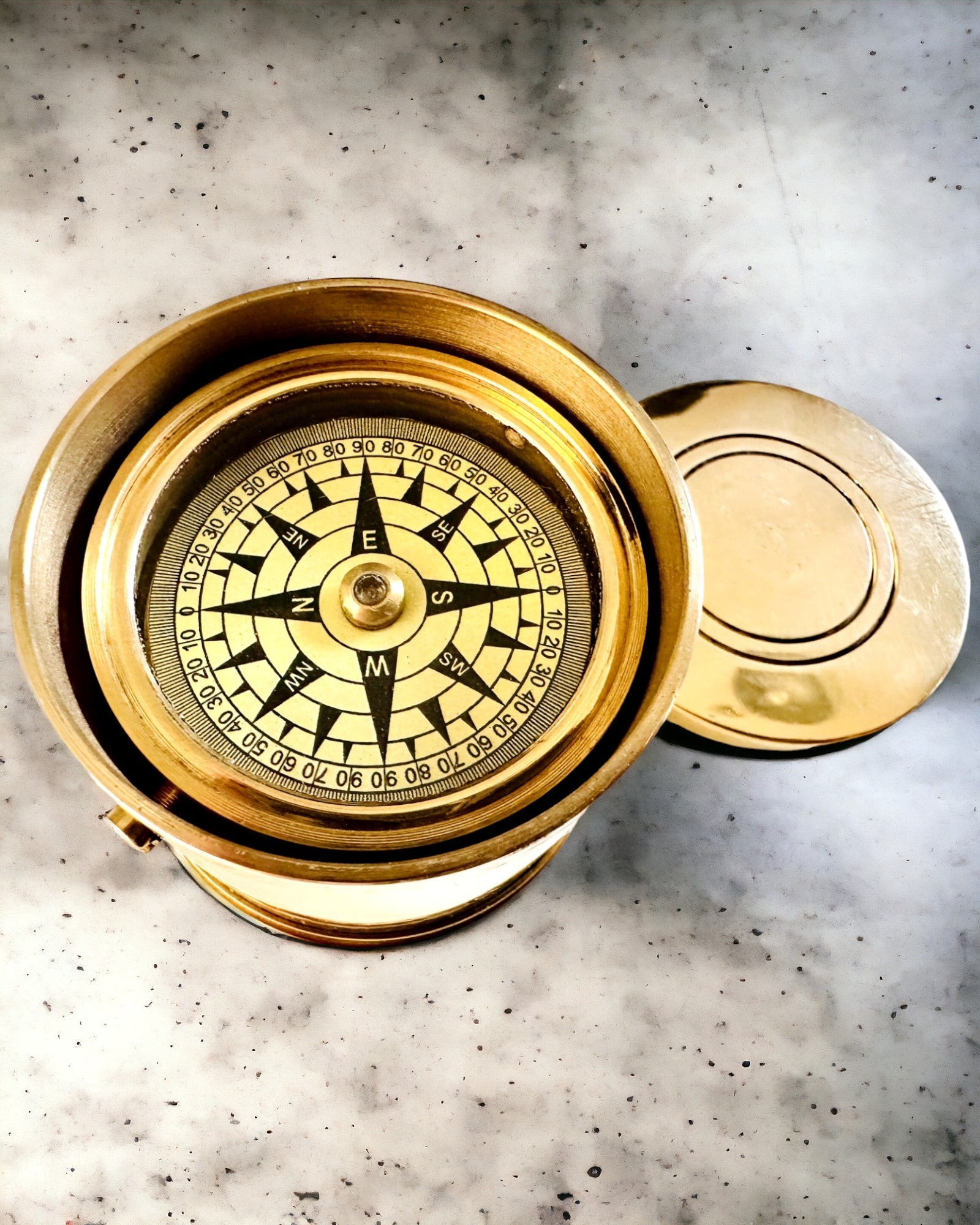 Kompas del Viajero "Tambor Amanecer" – con opción de personalización mediante grabado
