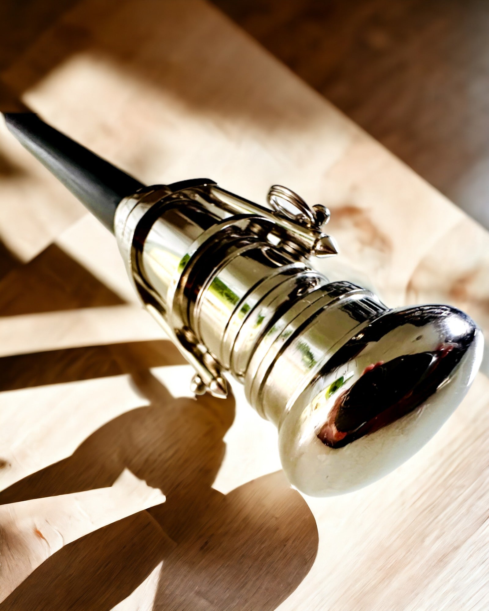 BASTÓN PARA CAMINAR CON MANGO Y FUNCIÓN DE TELESCOPIO – ELEGANTE Y MODERNO, 95 CM - capitán "Navigator's Crest"