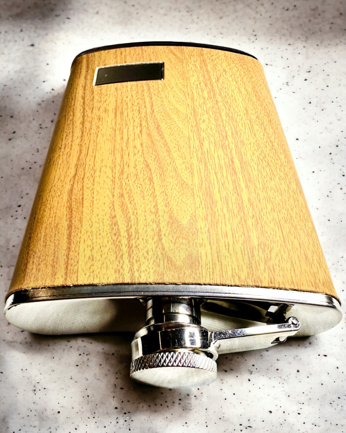 Conjunto de Madera "Piersiówka Elegance" con opción de personalización mediante grabado