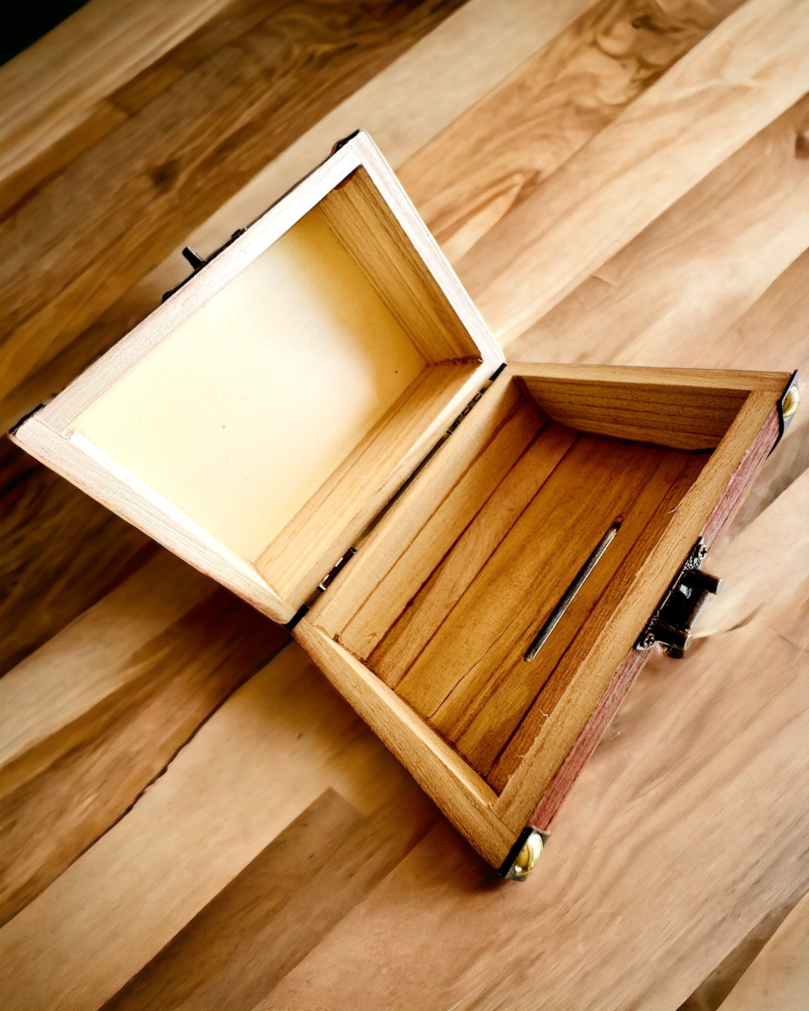 Caja Mágica del Tesoro - Hucha, personalización con grabado