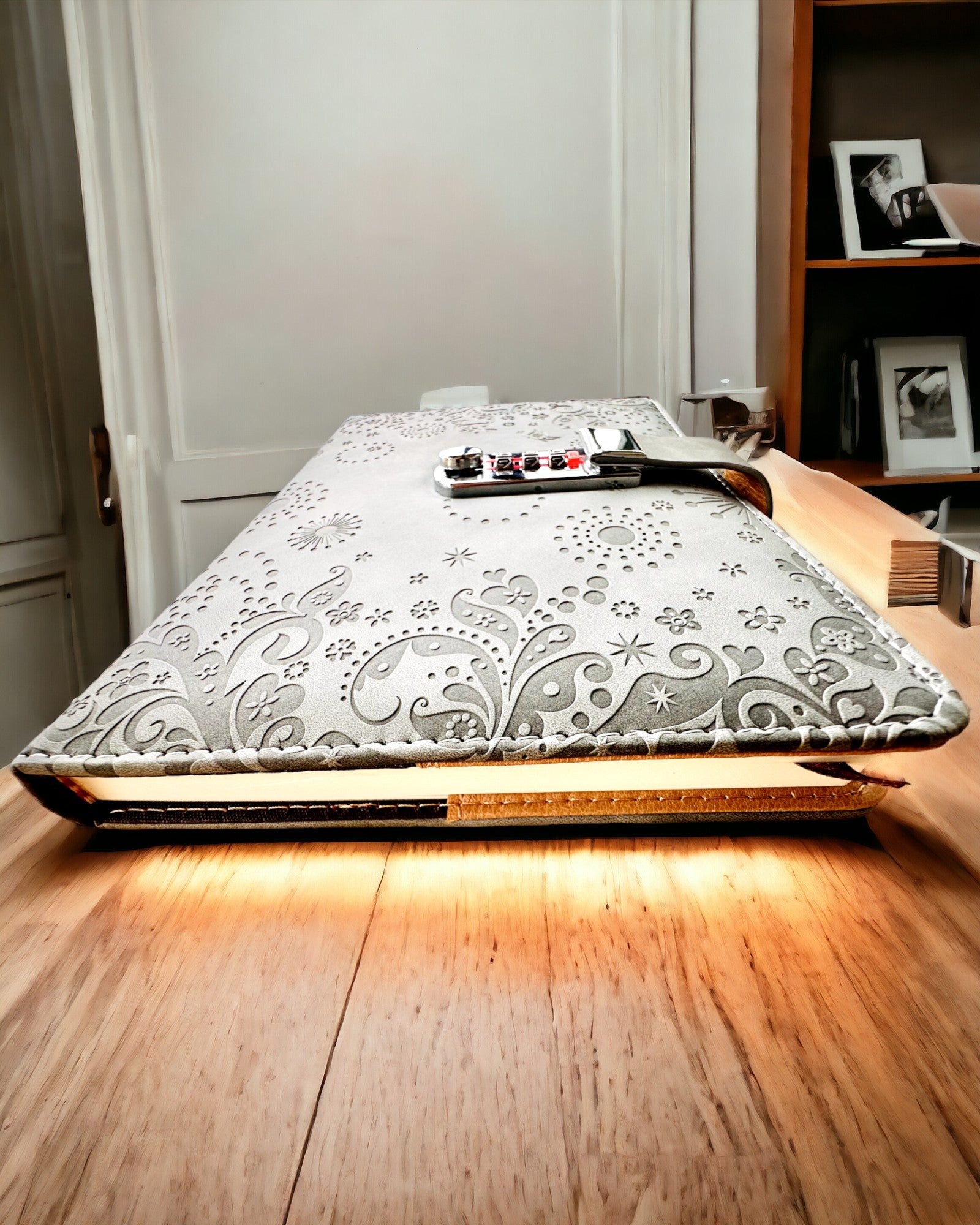 Cuaderno Exclusivo, cuero PU, A5 con Cerradura de Combinación - "Secret Journal", personalización con grabado