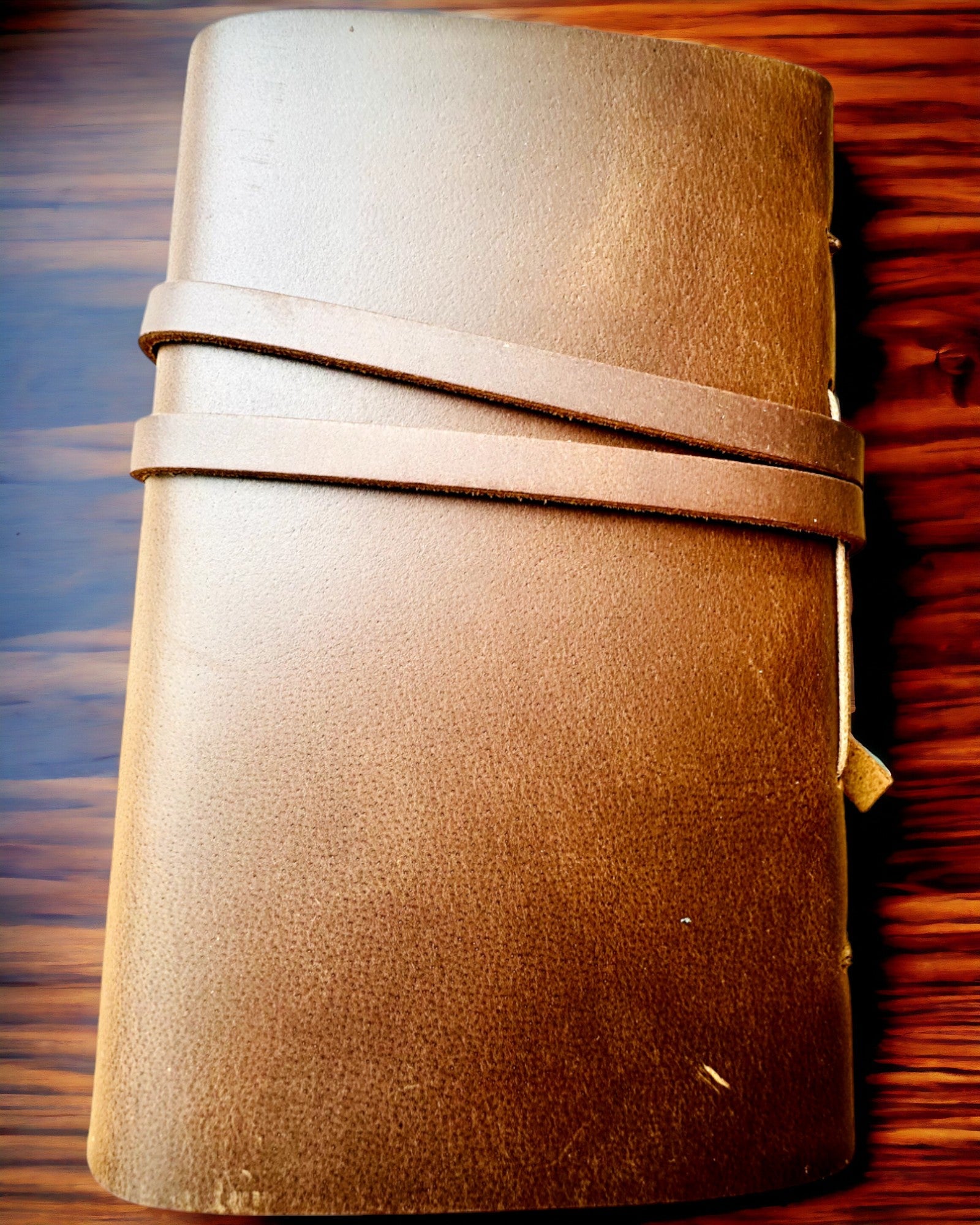 Notatnik Premium "RetroNotes" – Elegante cuaderno de Cuero Auténtico - 200 páginas, 120g, cuaderno, bloc de dibujo, color marrón, personalización con grabado