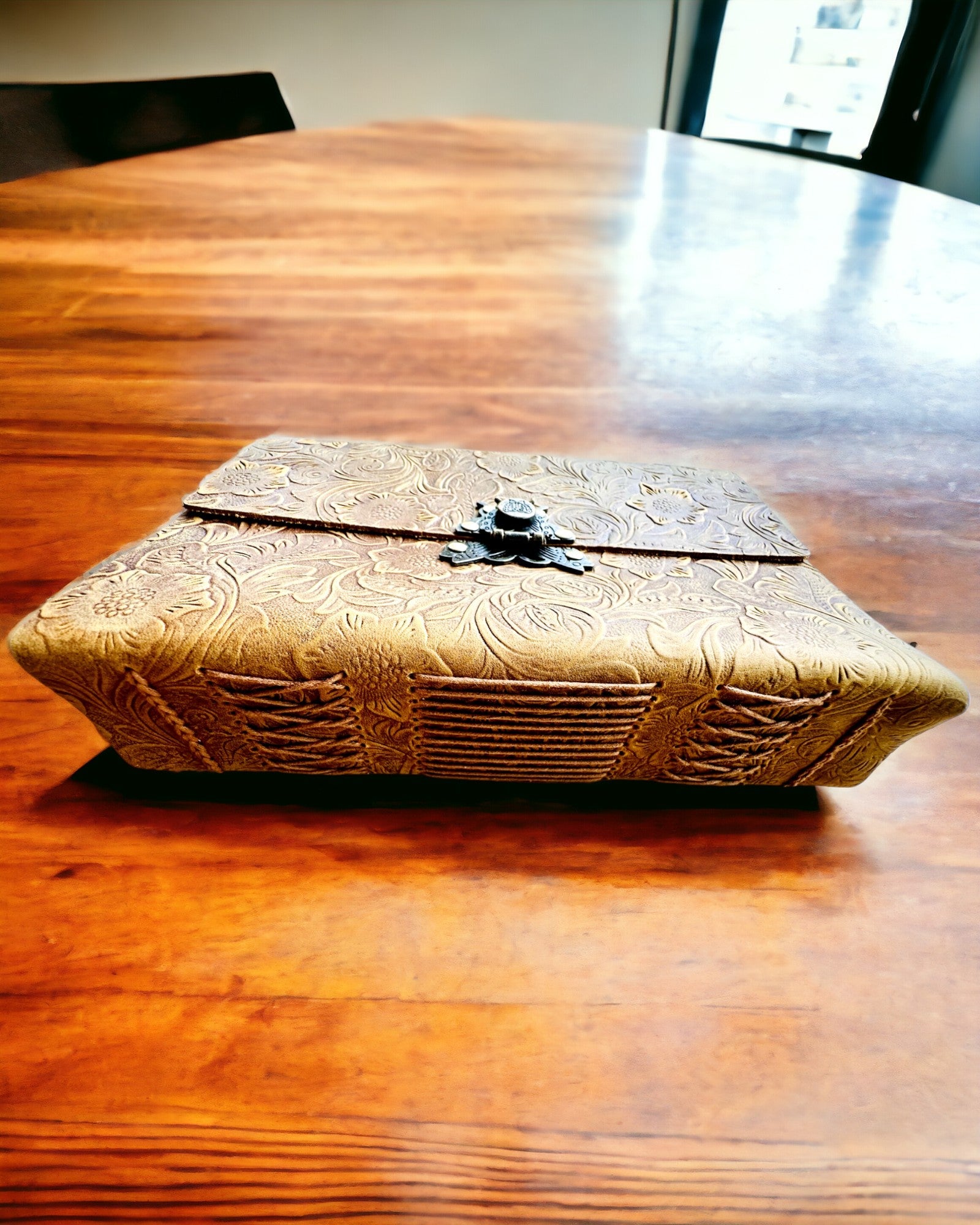 Cuaderno Retro de Lujo con Cubierta de Cuero - "Vintage Elegance", 480 páginas, posibilidad de personalización con grabado