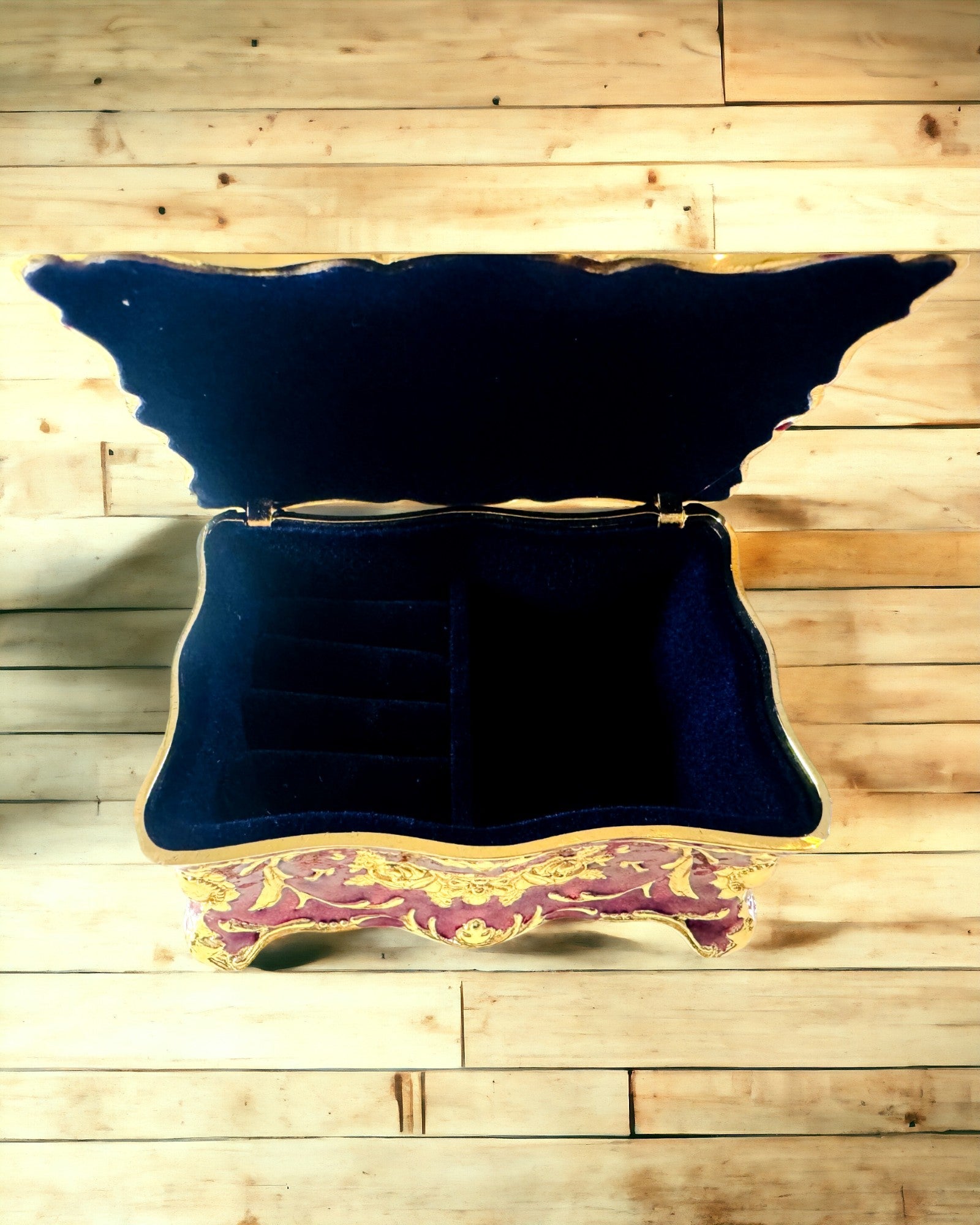 Caja, Organizador de Joyas en Estilo Vintage – Cajita de Tesoro Metálica con Elementos Decorativos