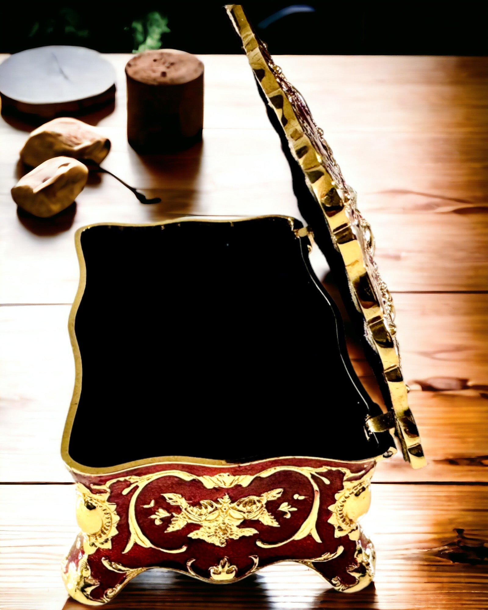 Caja, Organizador de Joyas en Estilo Vintage – Cajita de Tesoro Metálica con Elementos Decorativos