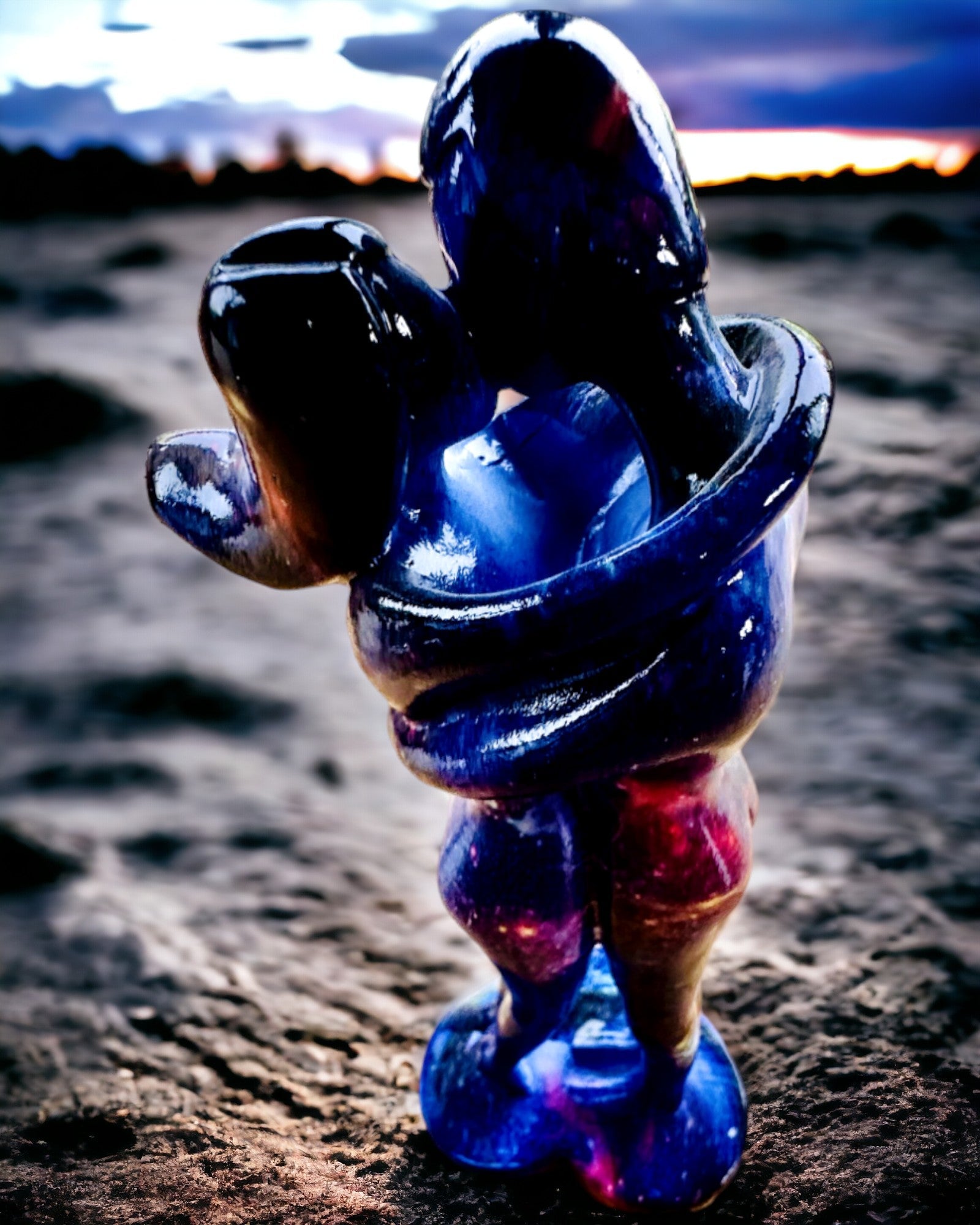 Abrazo Cósmico - Figura de Resina con Opción de Grabado