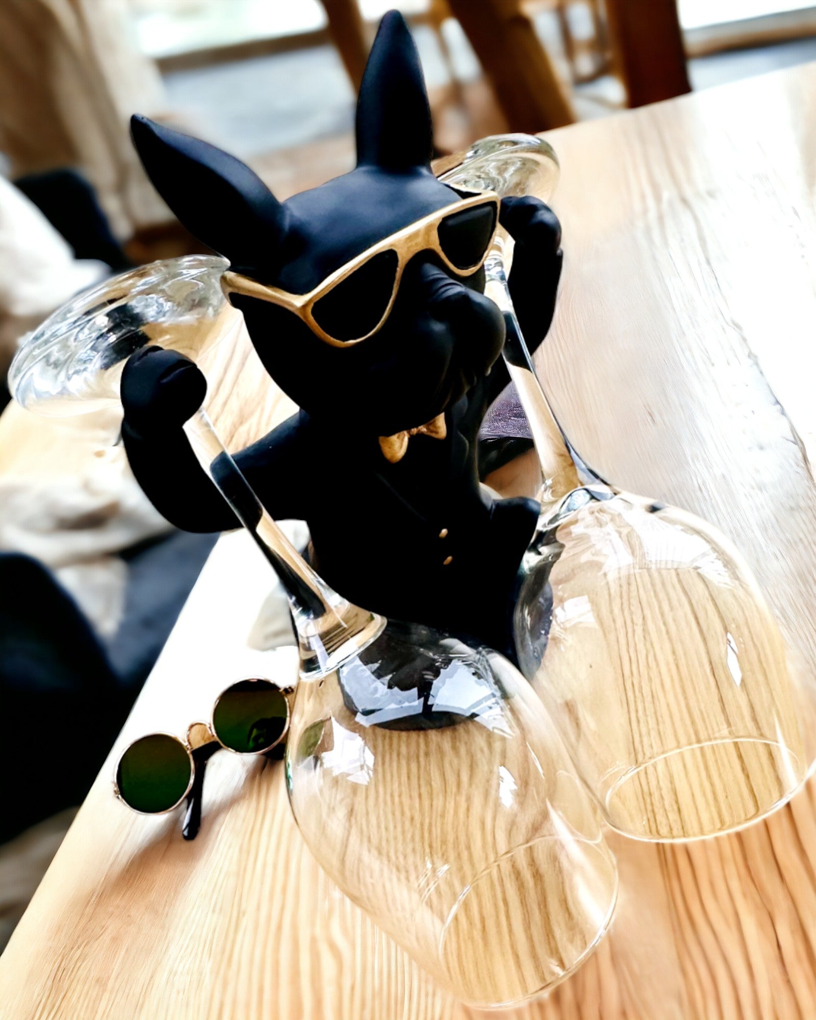 Figurilla Bulldog Elegance - Soporte exclusivo para copas, posibilidad de personalización con grabado