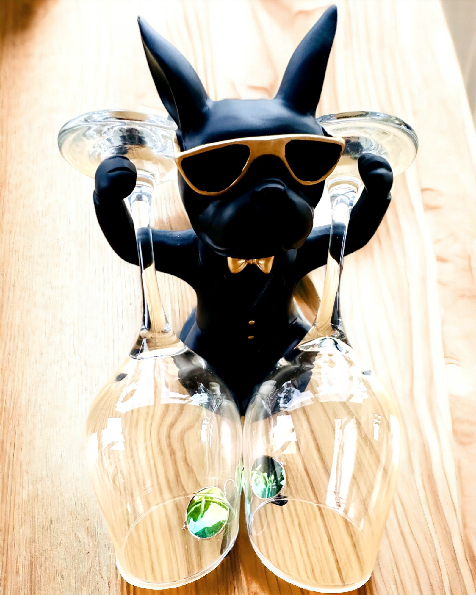 Figurilla Bulldog Elegance - Soporte exclusivo para copas, posibilidad de personalización con grabado