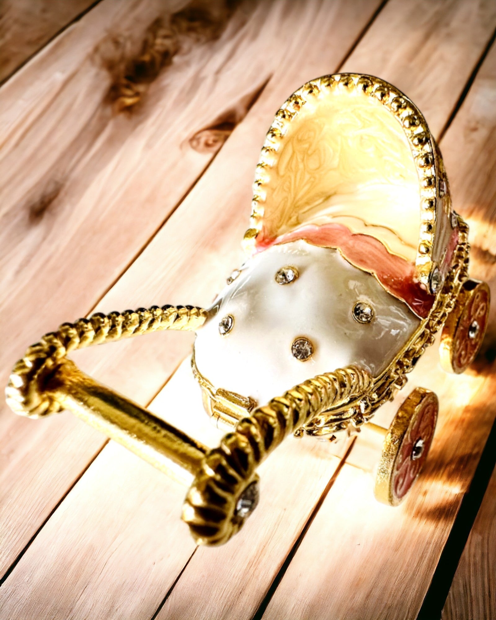 Pequeño Carrito de Cuento para joyas, tesoros - Elegancia Real, personalización con grabado