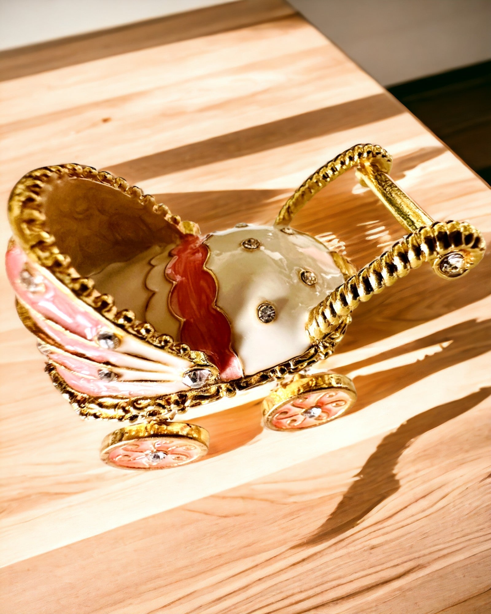 Pequeño Carrito de Cuento para joyas, tesoros - Elegancia Real, personalización con grabado