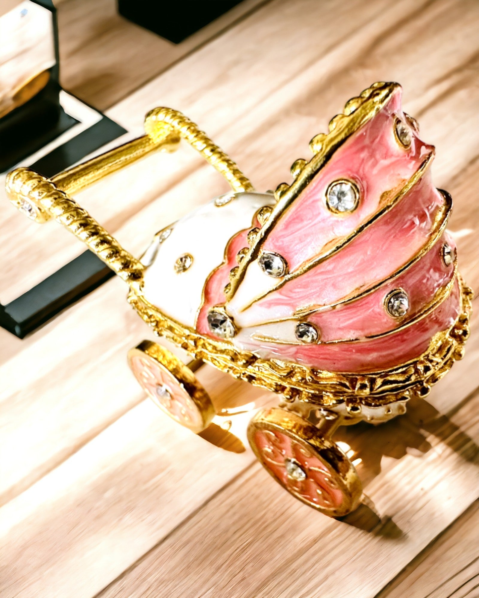 Pequeño Carrito de Cuento para joyas, tesoros - Elegancia Real, personalización con grabado