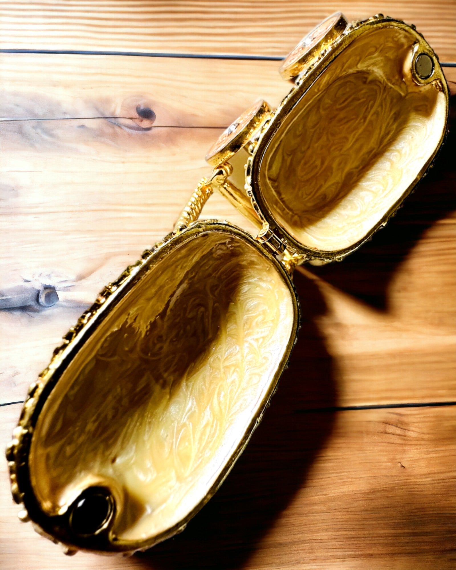 Pequeño Carrito de Cuento para joyas, tesoros - Elegancia Real, personalización con grabado