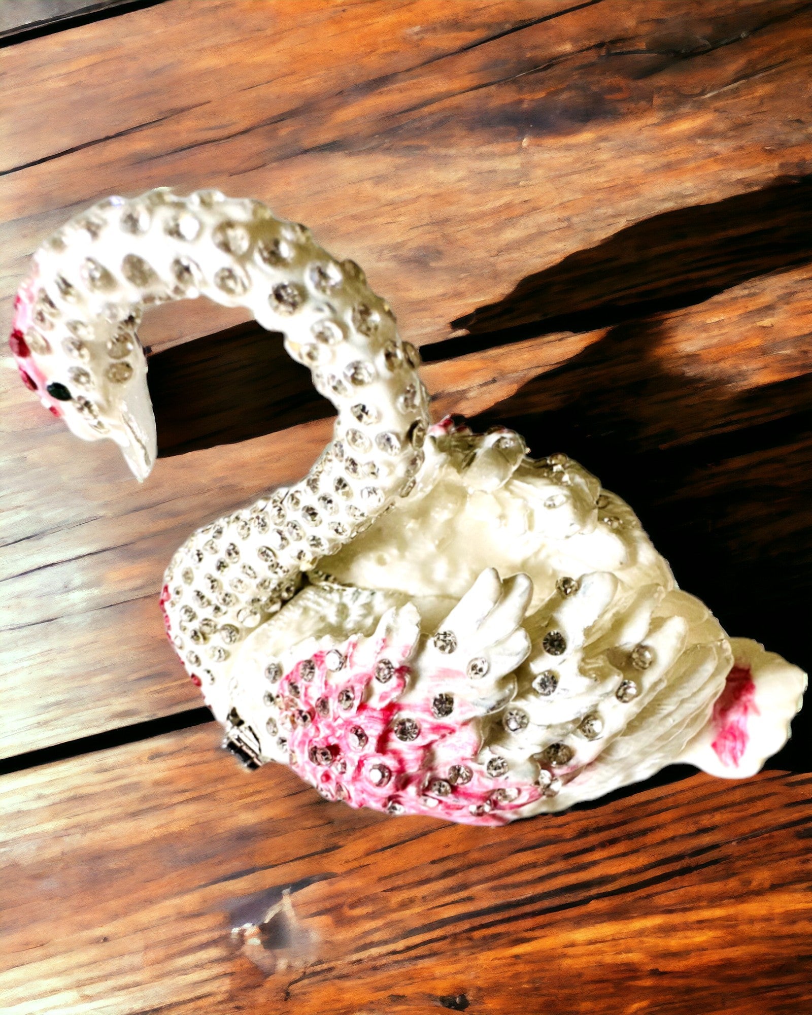 Elegante Cofre "Joya del Cisne" - personalización con grabado