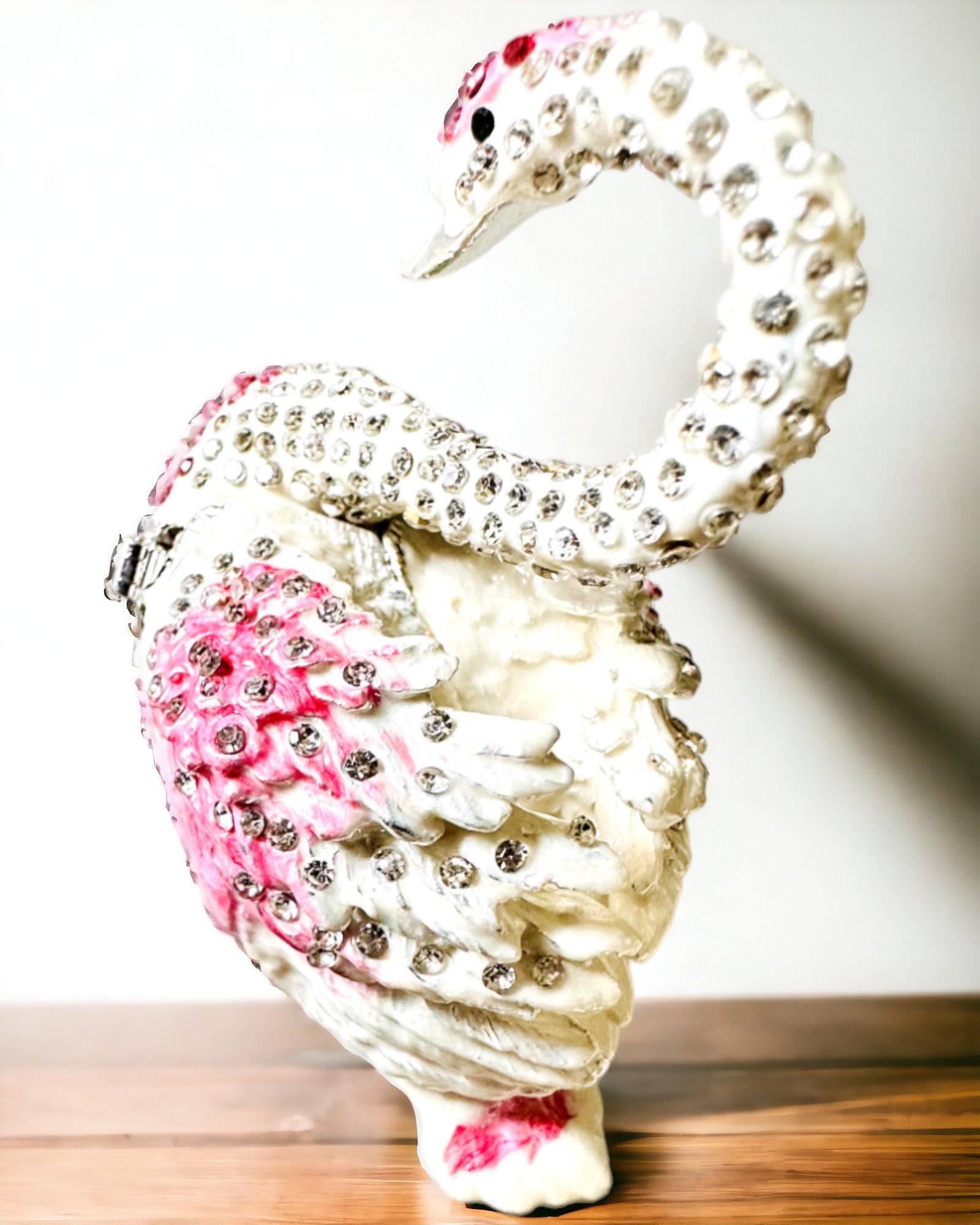 Elegante Cofre "Joya del Cisne" - personalización con grabado