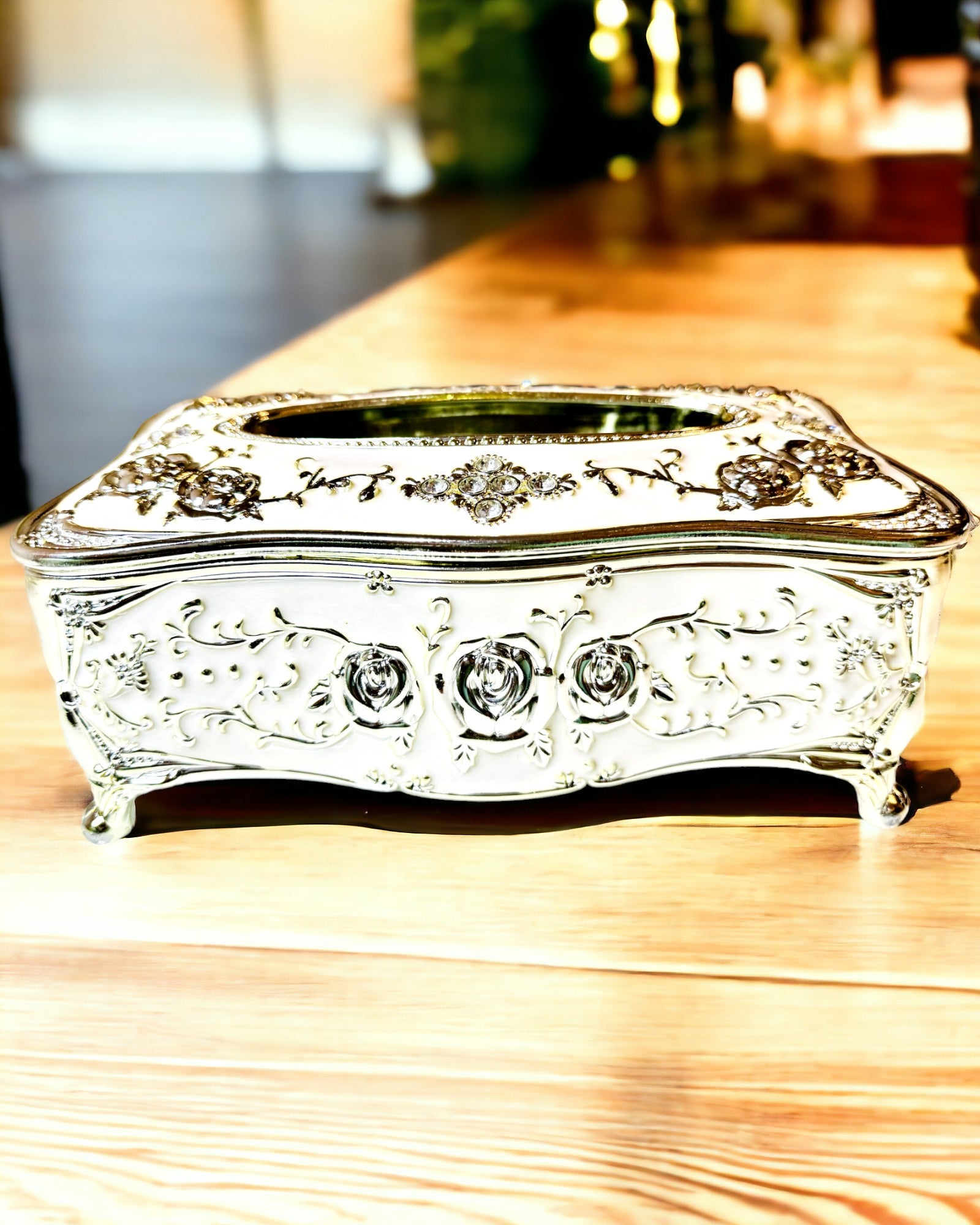 Caja de Pañuelos con Relieve de Patrón de Rosa - Elegante Complemento para Interiores, blanco