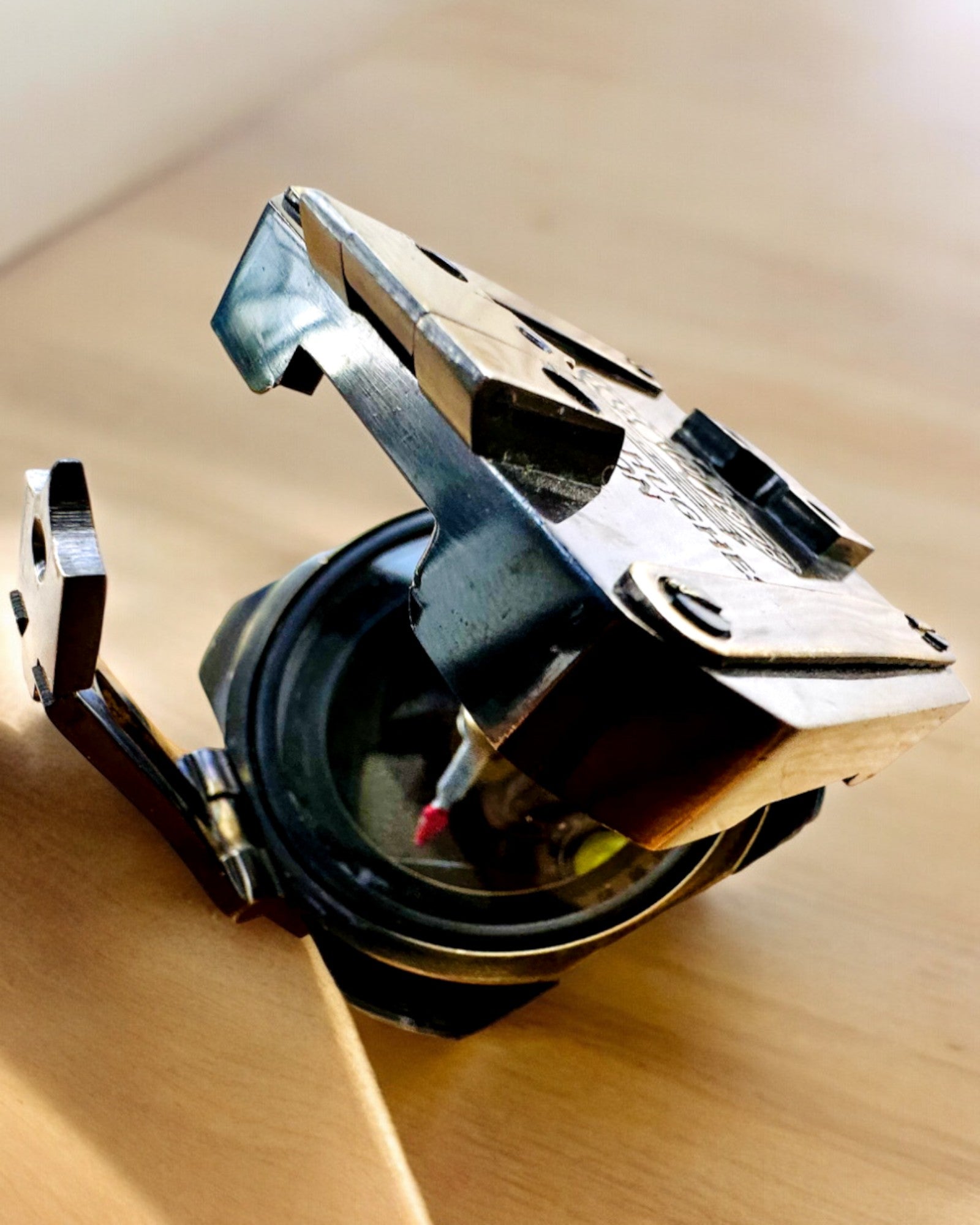 Sólido, compás premium Capitán "Navigator" - con opción de personalización con grabado