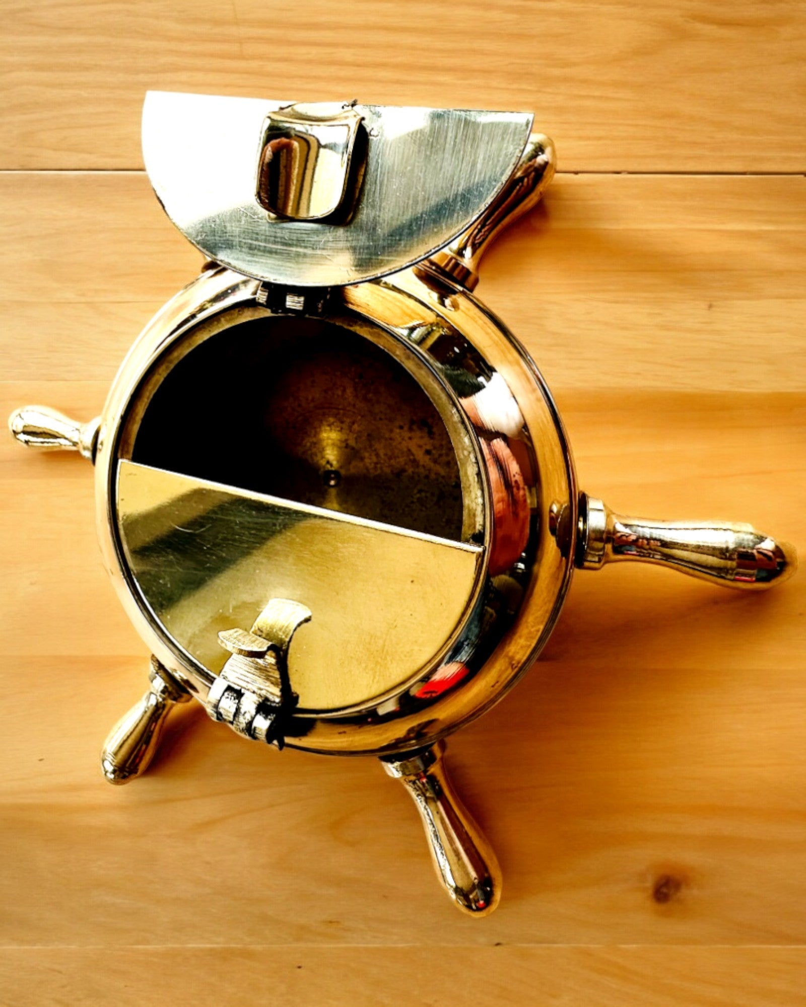 Cenicero de Latón Capitán - opción de personalización para regalo con grabado, hecho a mano