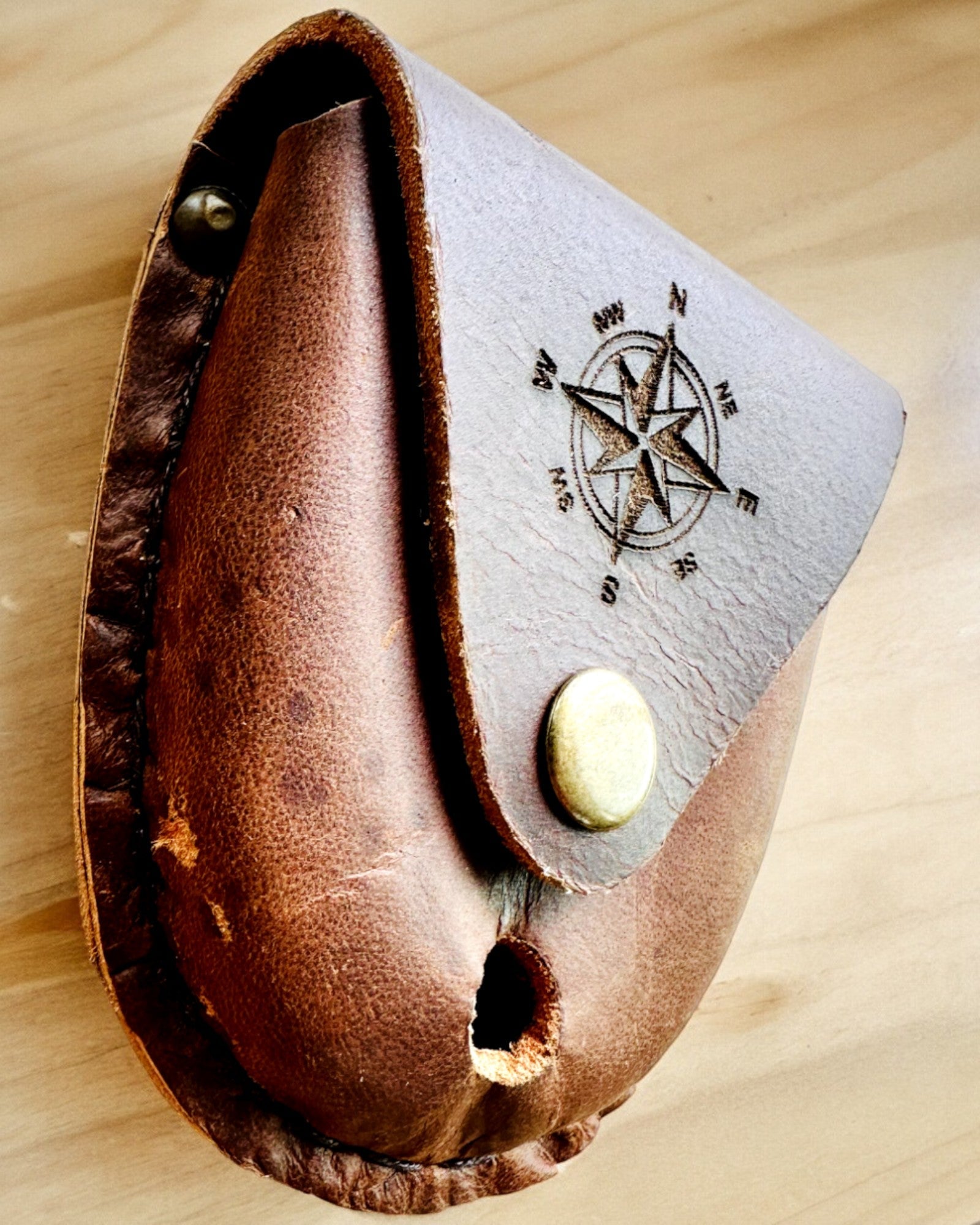 Estuche de Cuero "Odkrywca" - para brújula compacta o reloj de bolsillo - posibilidad de personalización con grabado