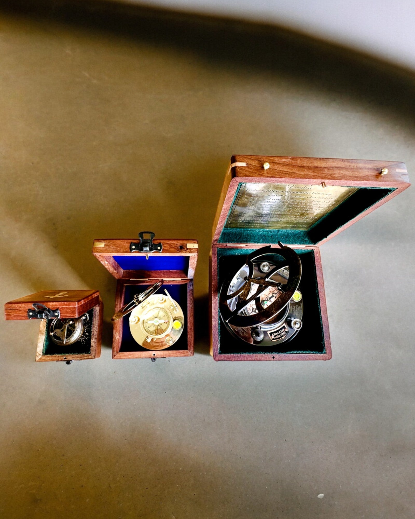 Caja Grande de Madera para Brújula "Gilbert & Sons" con Posibilidad de Grabado