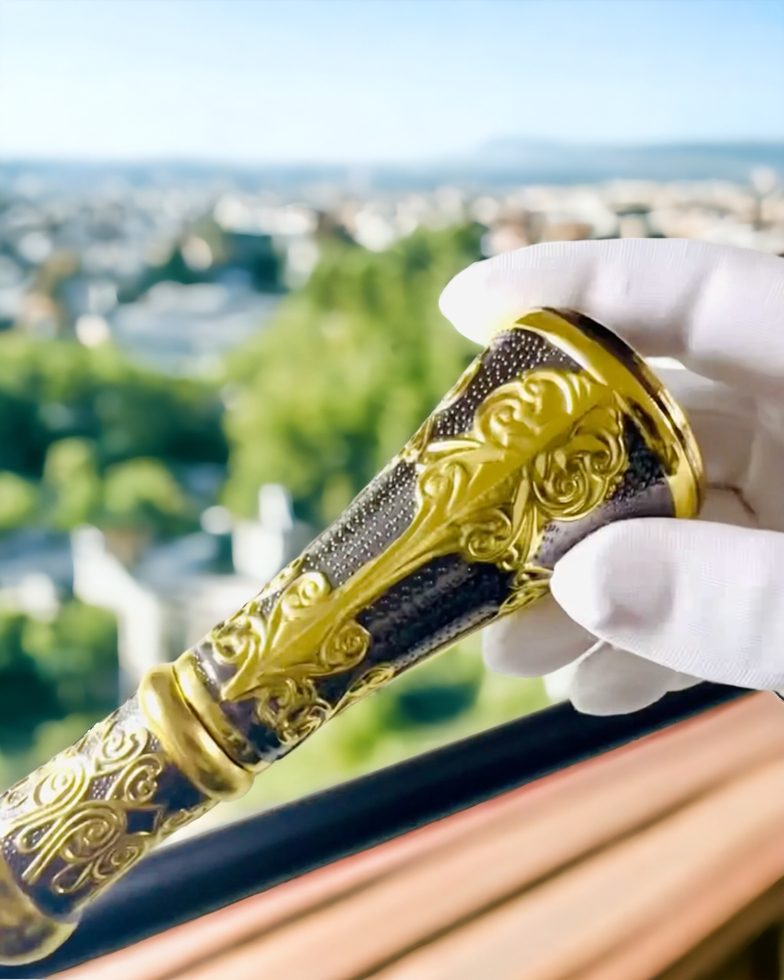 Bastón de Lujo con Mango Dorado en Forma de Flor – Elegante y a la Moda, 93 cm