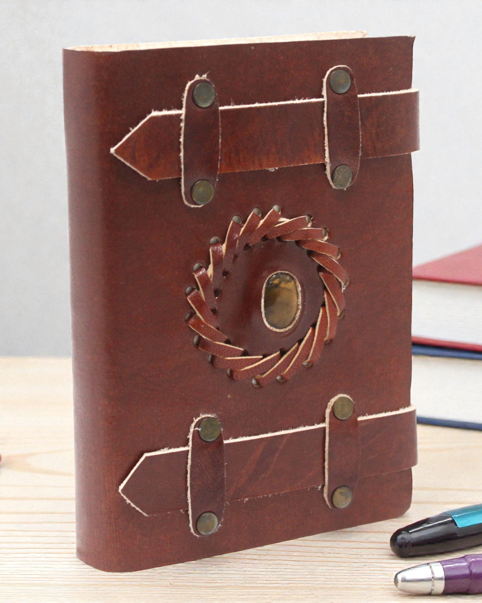 Solaris Eye – Libreta de cuero Ojo de tigre con correas dobles