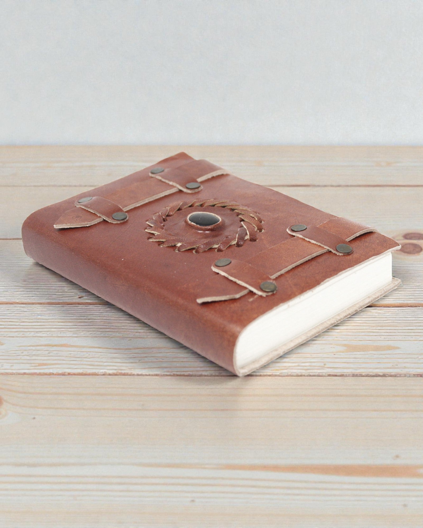 Libreta de cuero de ónix negro con correas – 15x10 cm