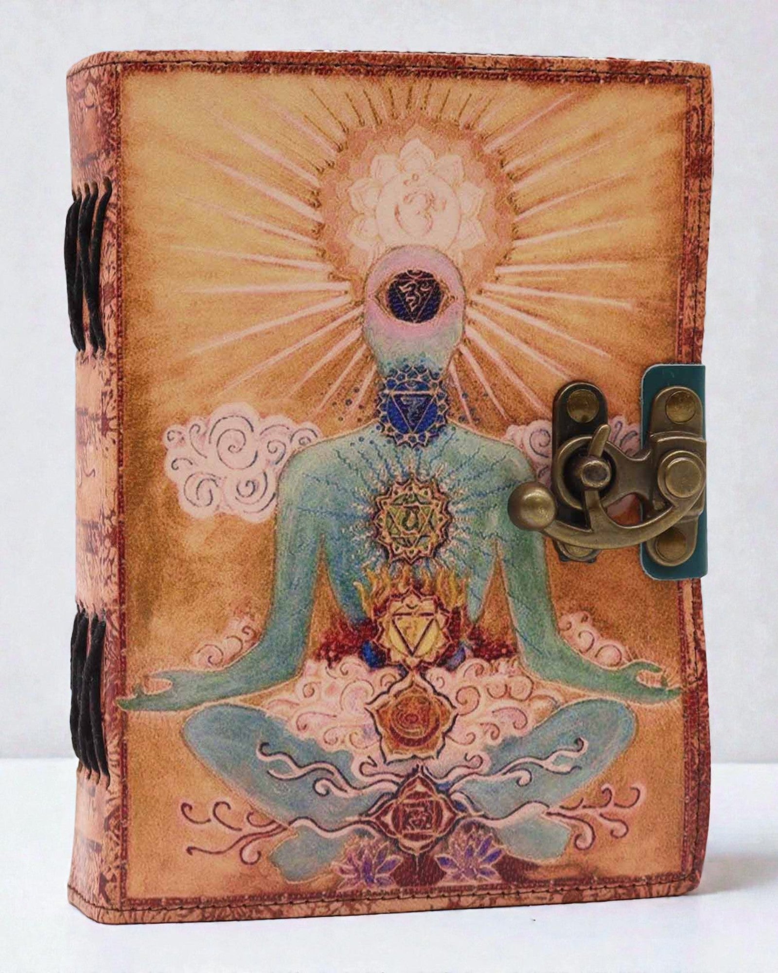 Cuaderno de cuero Buda y 7 chakras – Diario de atención plena 13 × 18 cm
