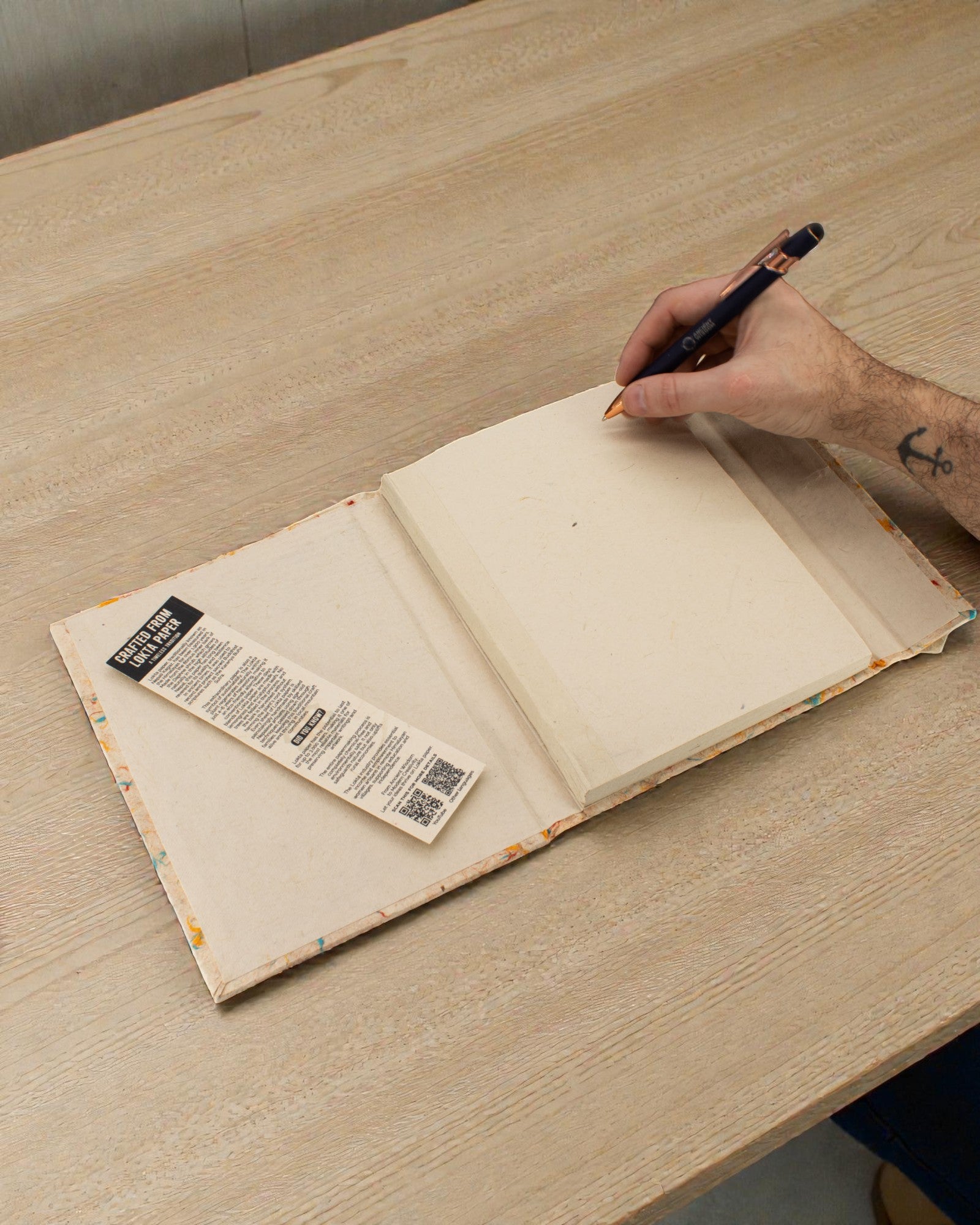 Cuaderno grande Lokta de algodón multicolor (45 hojas, 21 x 15 cm)