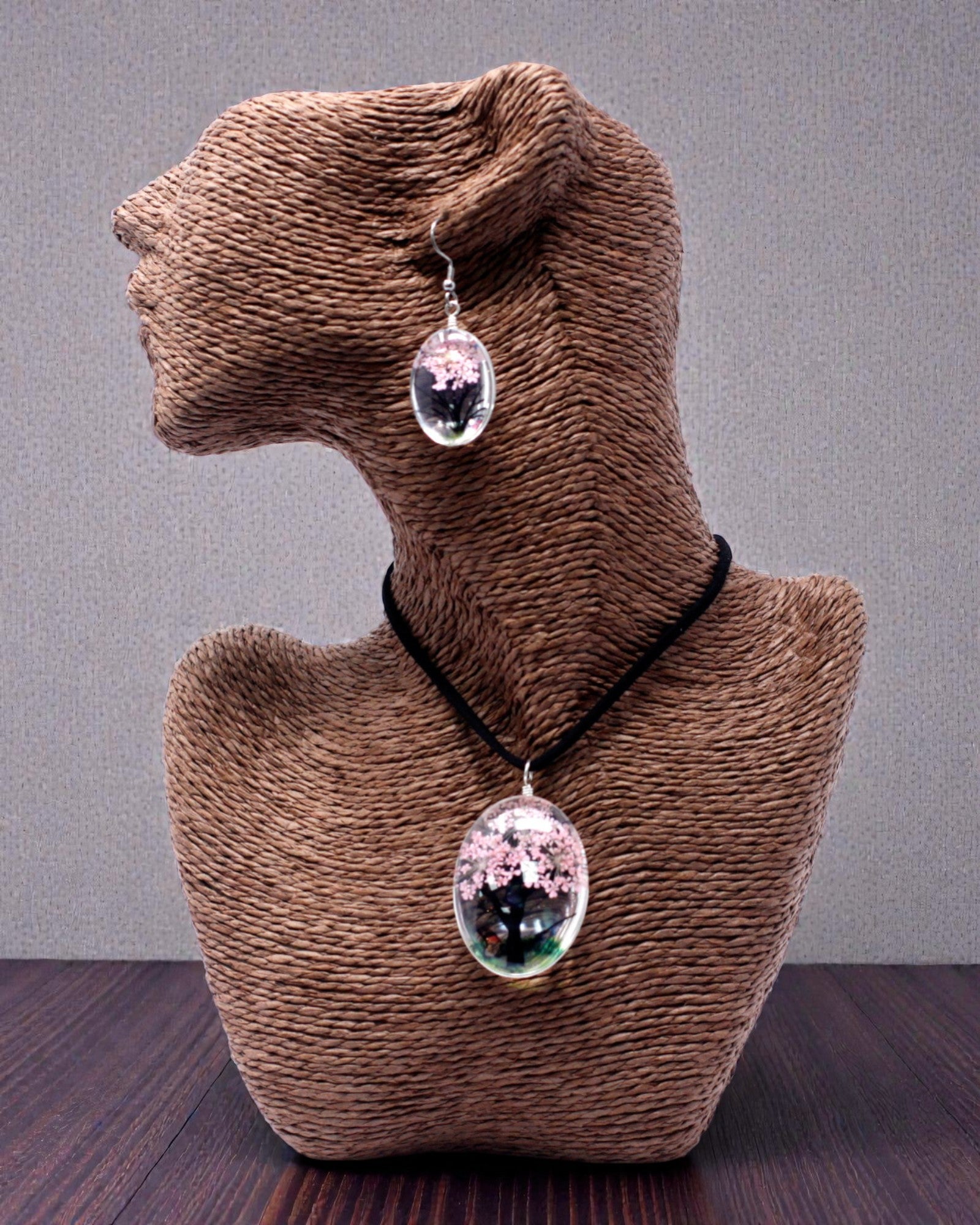 Jardín Rosado – Conjunto de joyería con flores secas Árbol de la Vida