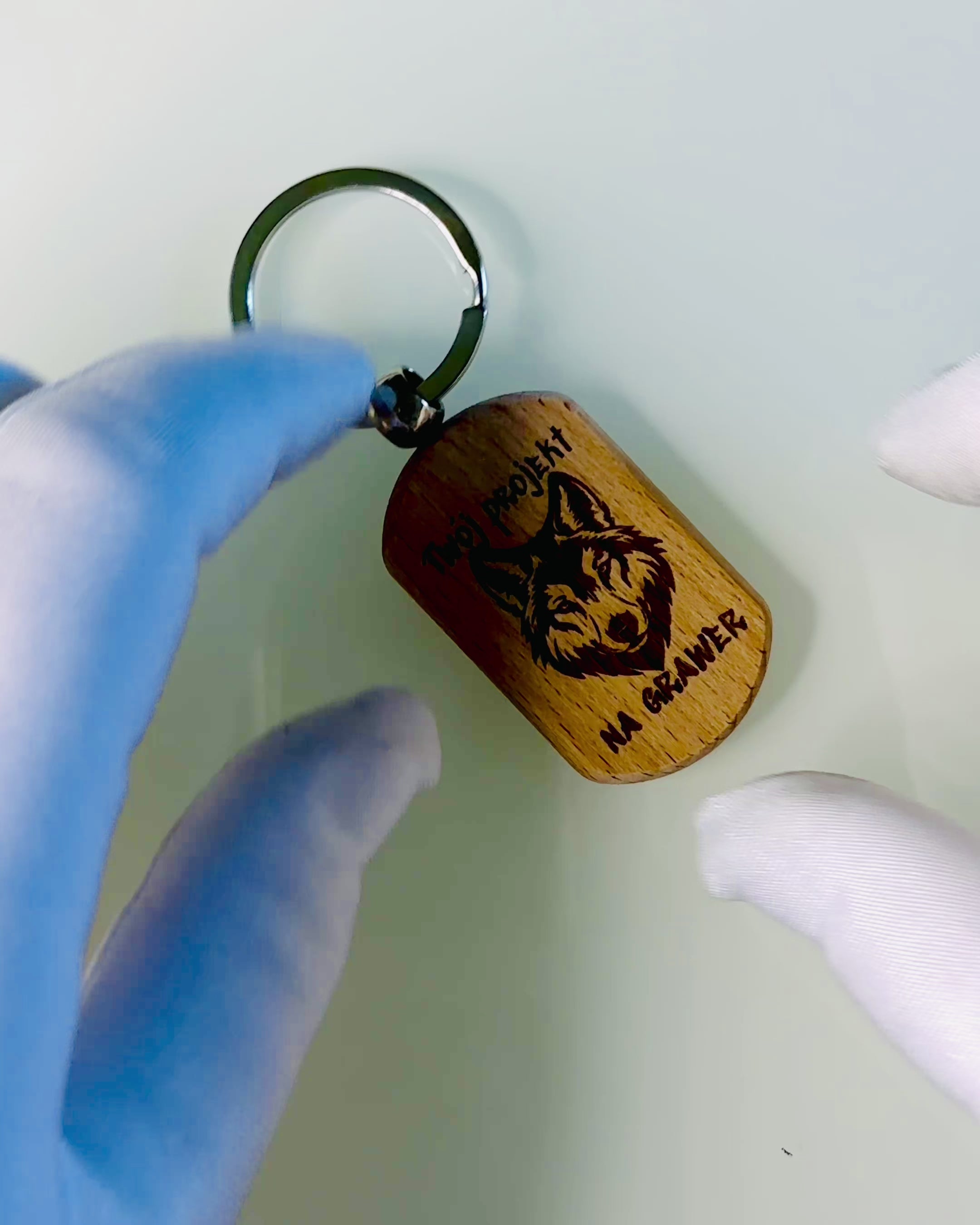 Elegante Llavero de Madera con Posibilidad de Personalización con Grabado – Ideal para Regalo