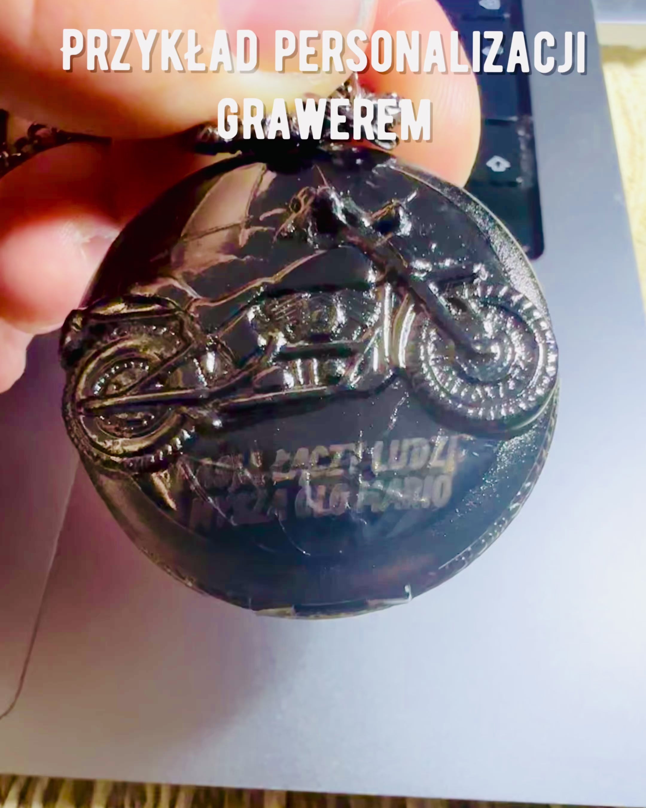 Elegante Reloj de Bolsillo Pasión Motociclista, posibilidad de personalización con grabado