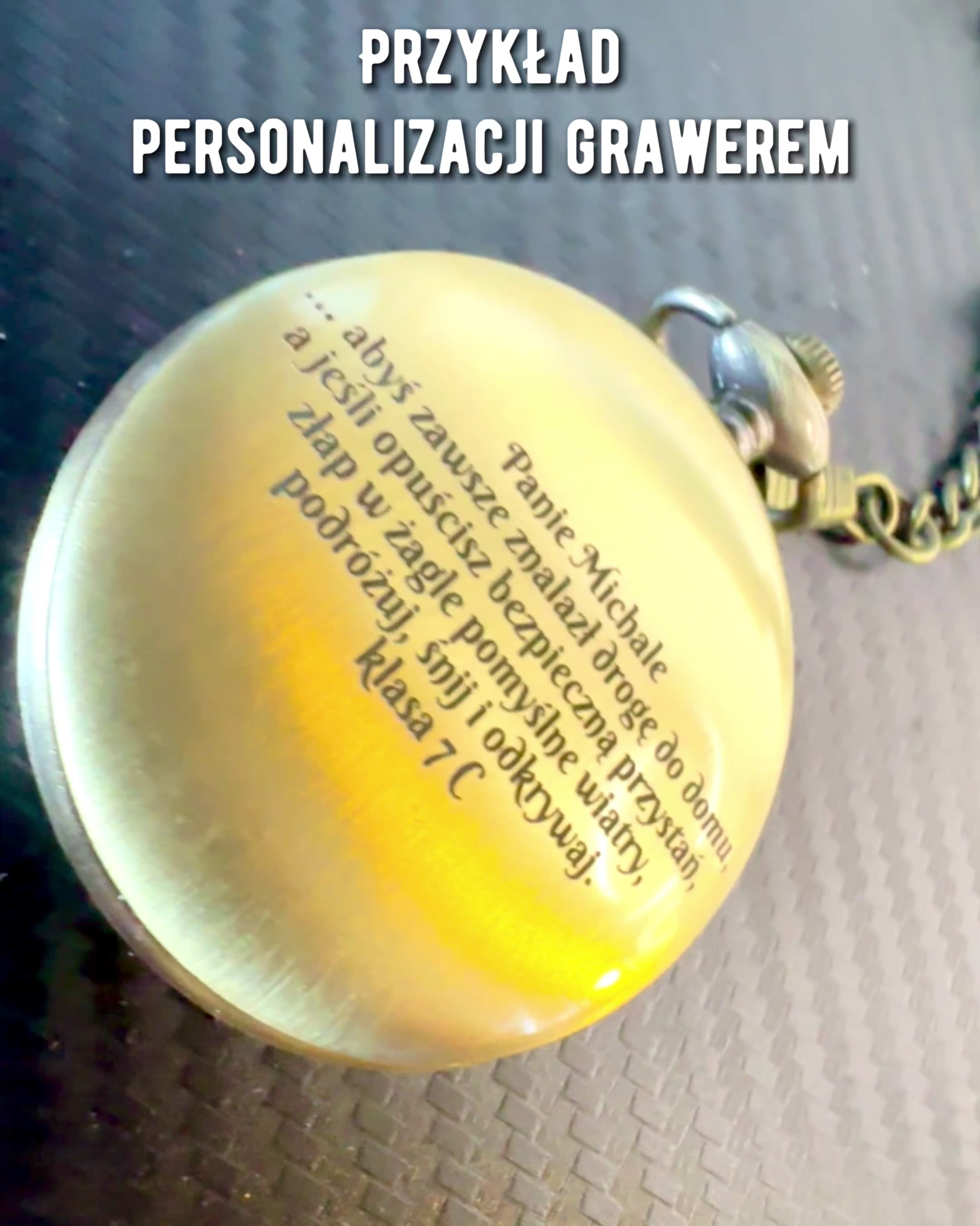 Antiguo Brújula de Bolsillo en Bronce y Oro con Diseño Calado – Perfecto para Exploradores y Amantes de lo Retro. Personalización con Grabado