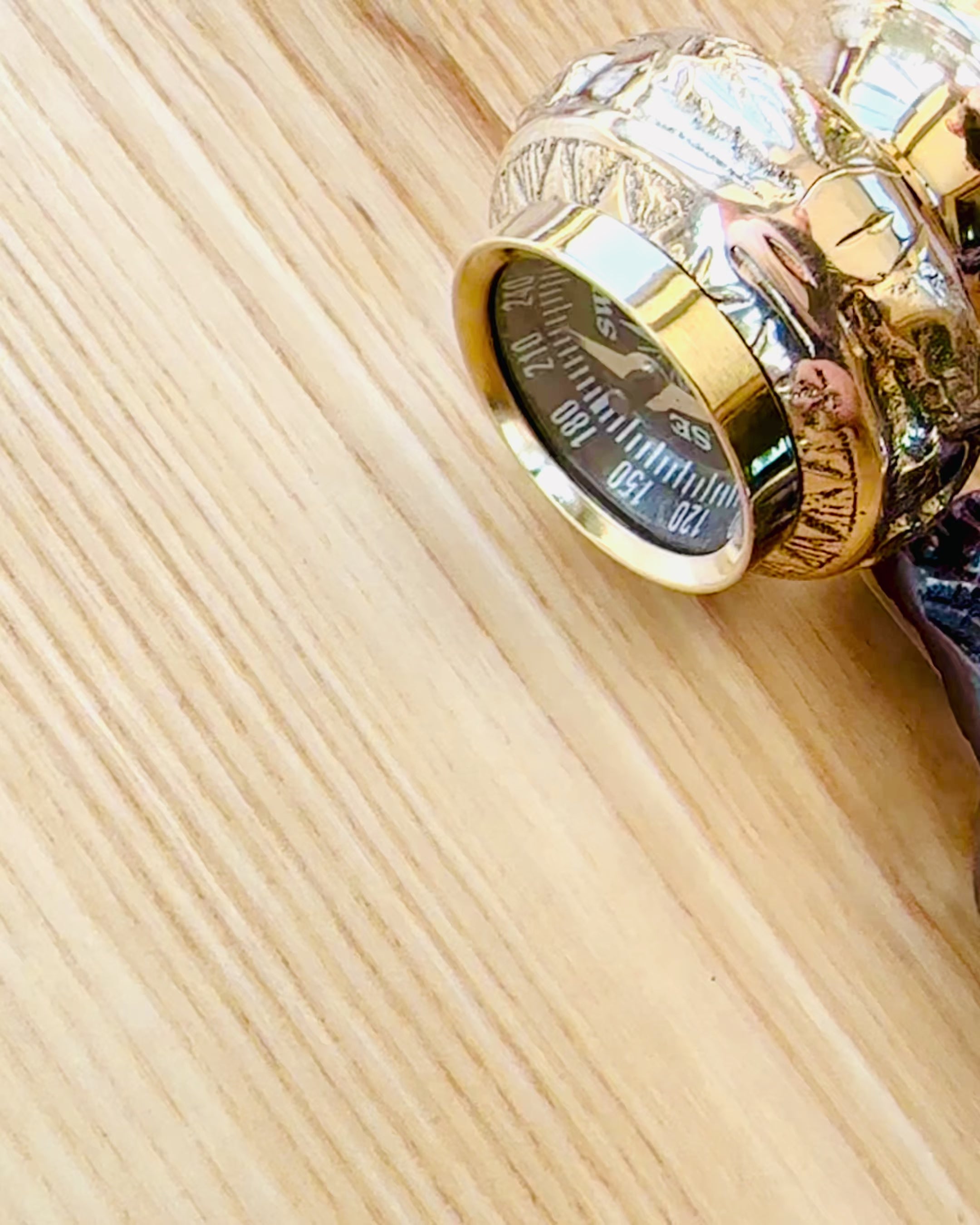 Kompasso Black - Bastón para caminar - Madera Tallada a Mano - Edición Exclusiva con Posibilidad de Grabado