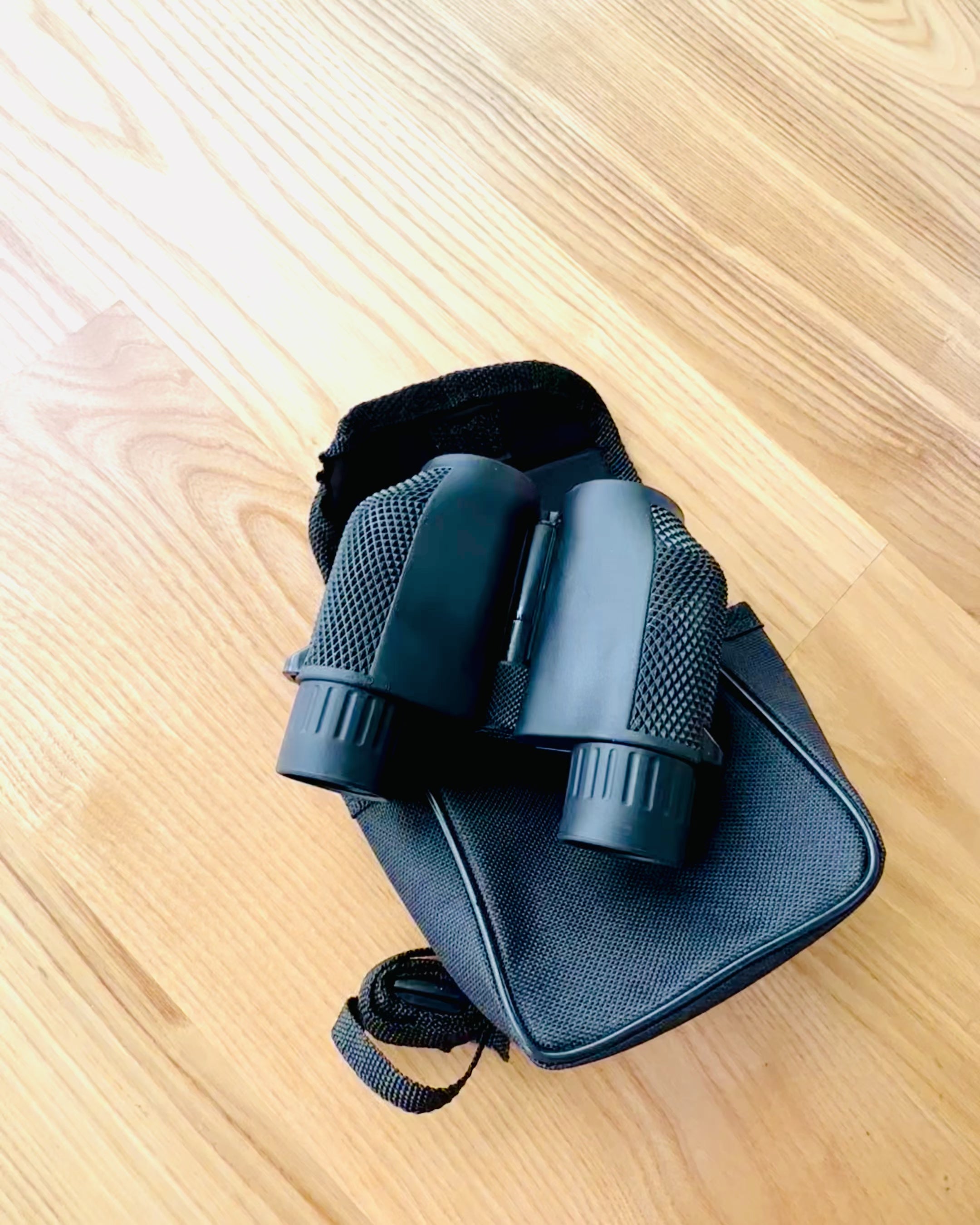 Lornetka CampMaster 10x25, posibilidad de personalización con grabado