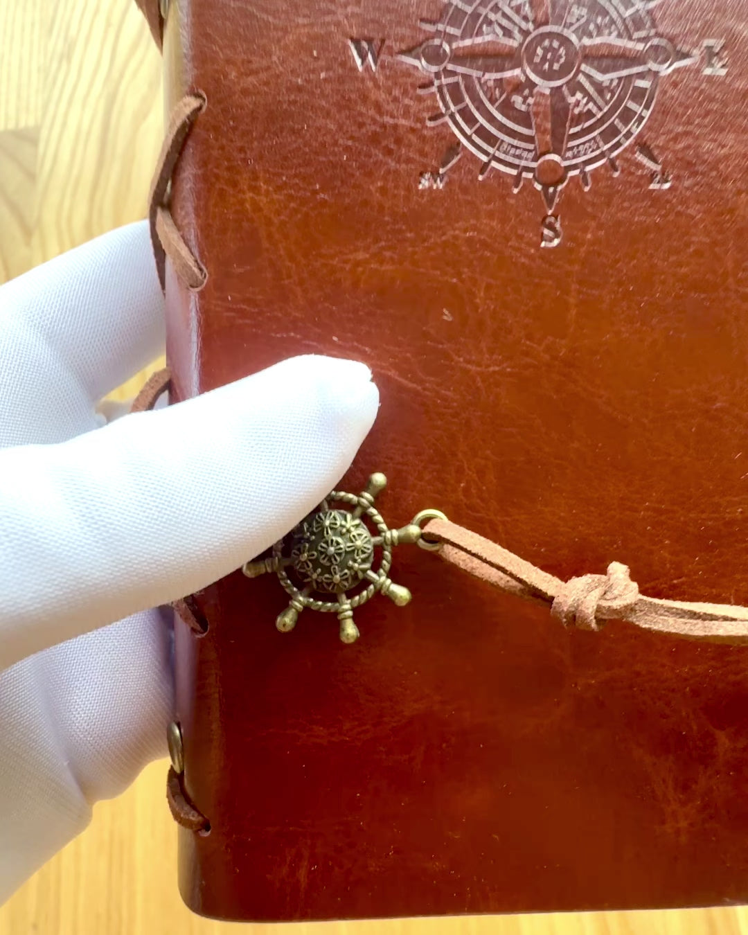 Cuaderno de Navegación Vintage tamaño A6 o A7 - con Motivo de Brújula y Hojas con Rodamientos - Disponible en varias Variantes de Color, posibilidad de grabado