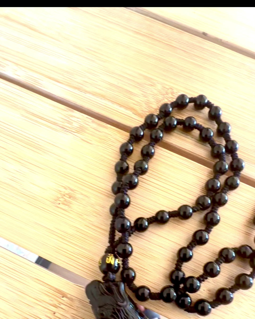 Colmillo de Lobo de Jade - Amuleto de Fuerza y Protección, posibilidad de personalización con grabado para regalo